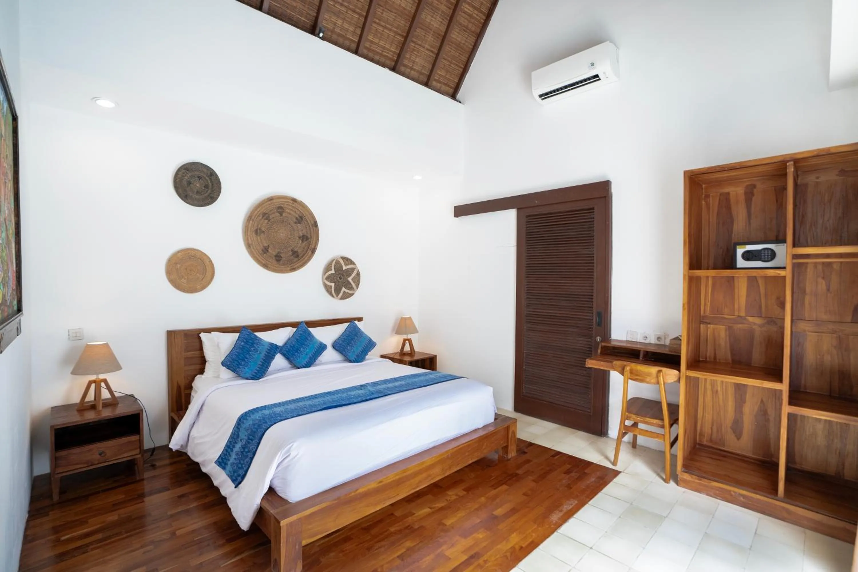 Bedroom, Bed in Kusuma Living and Villa Seminyak