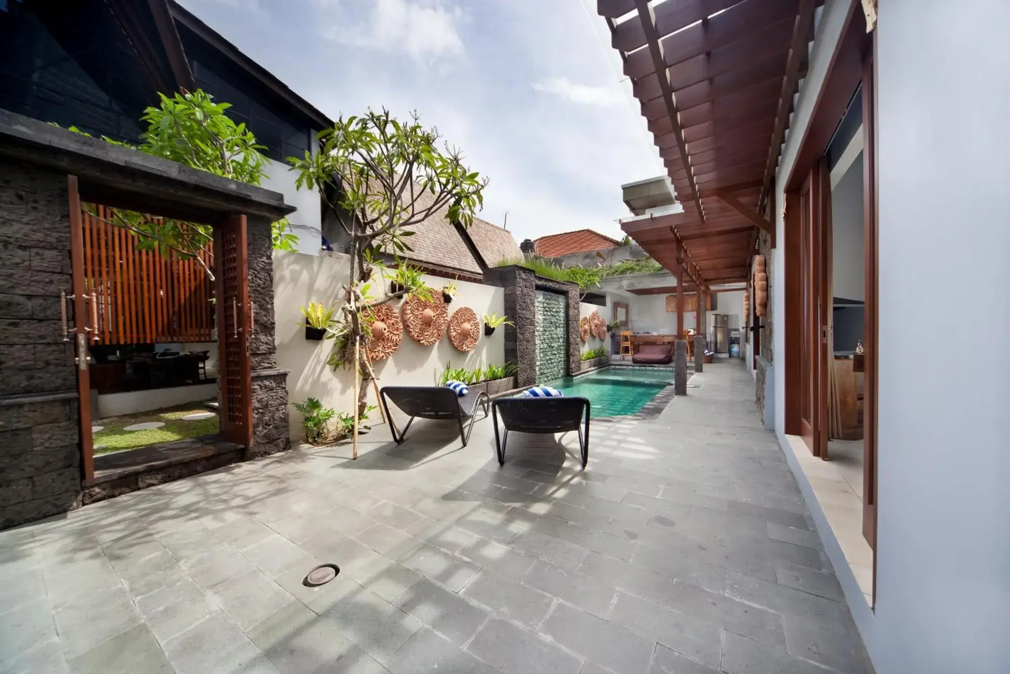 Three-Bedroom Villa with Private Pool in Kusuma Living and Villa Seminyak Three-Bedroom Villa with Private Pool in Kusuma Living and Villa Seminyak