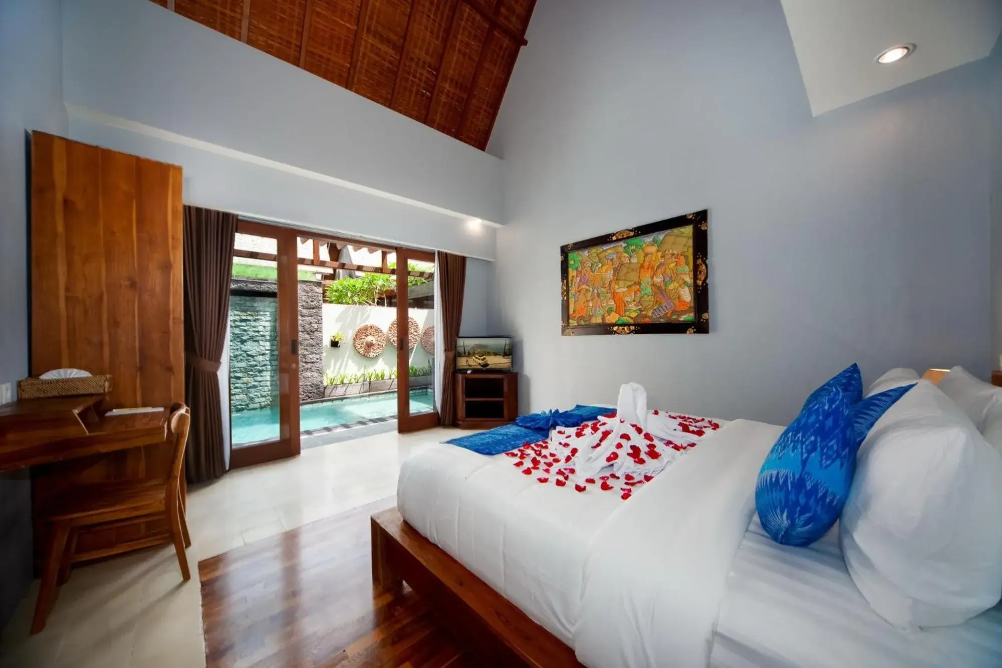 Bed in Kusuma Living and Villa Seminyak Bed in Kusuma Living and Villa Seminyak