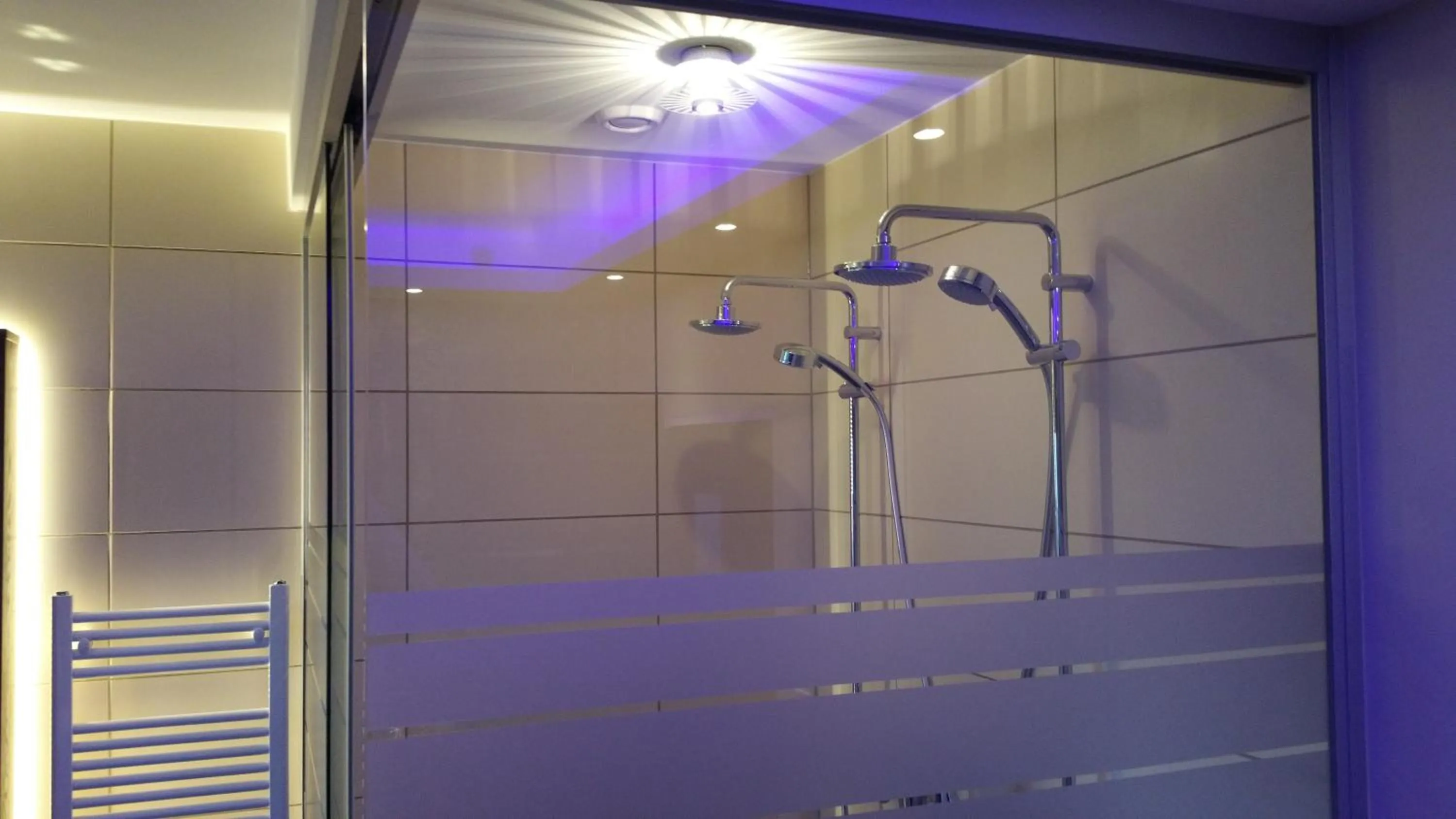 Shower in Hotel De Lange Man Monschau Eifel