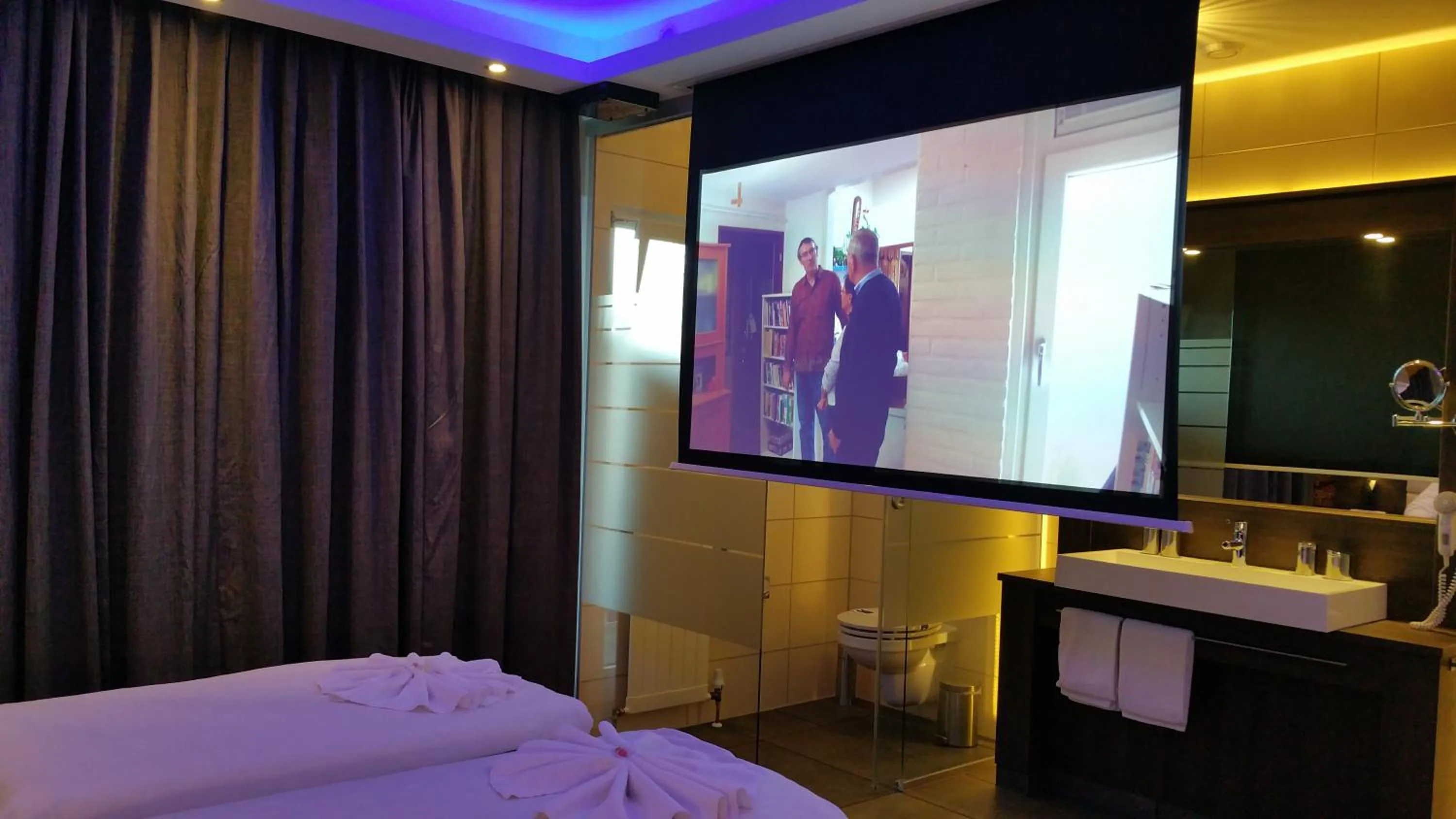 TV and multimedia in Hotel De Lange Man Monschau Eifel