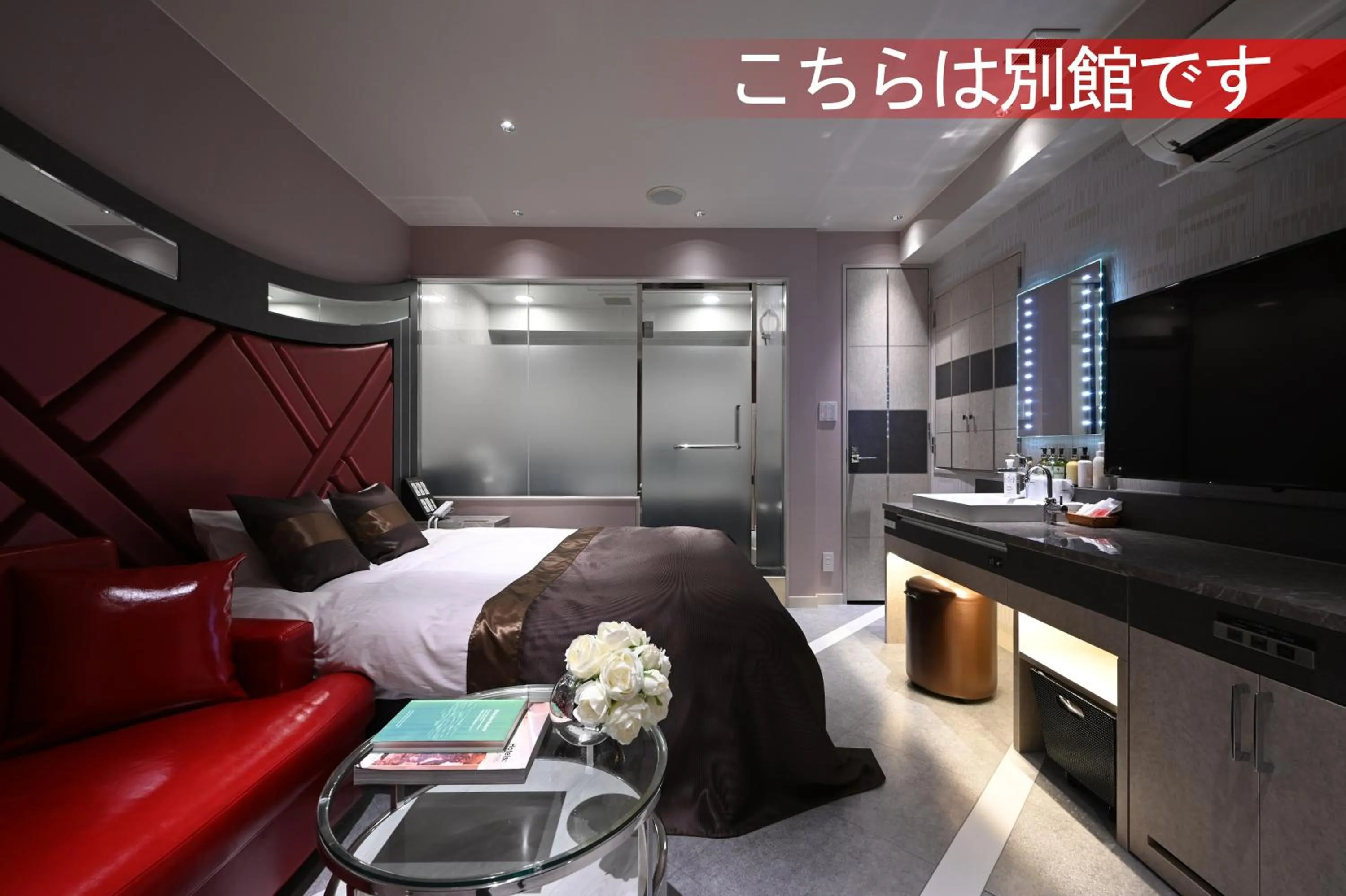 Bed in HOTEL VARKIN ANNEX