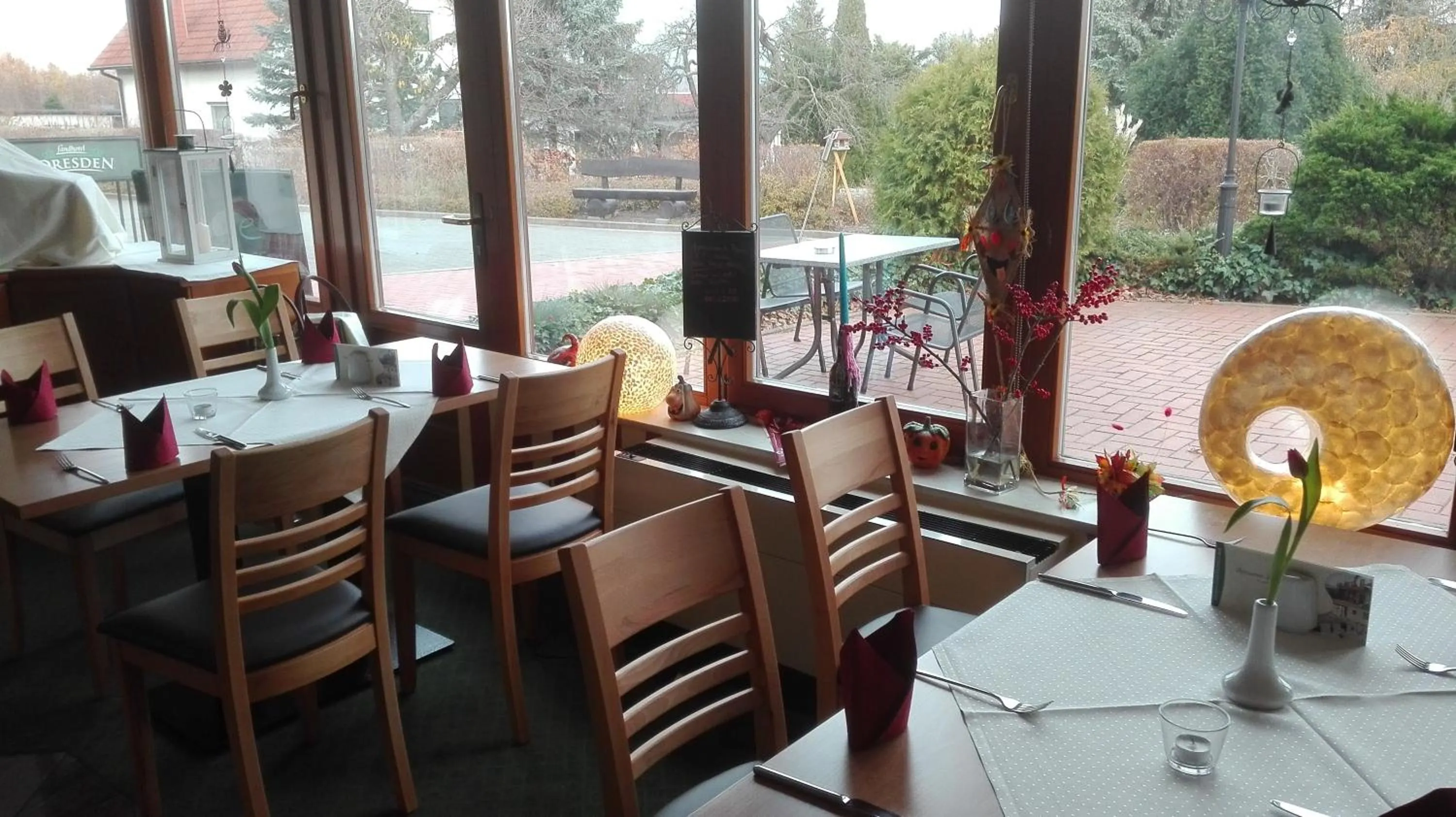 Restaurant/places to eat in Landhotel Dresden