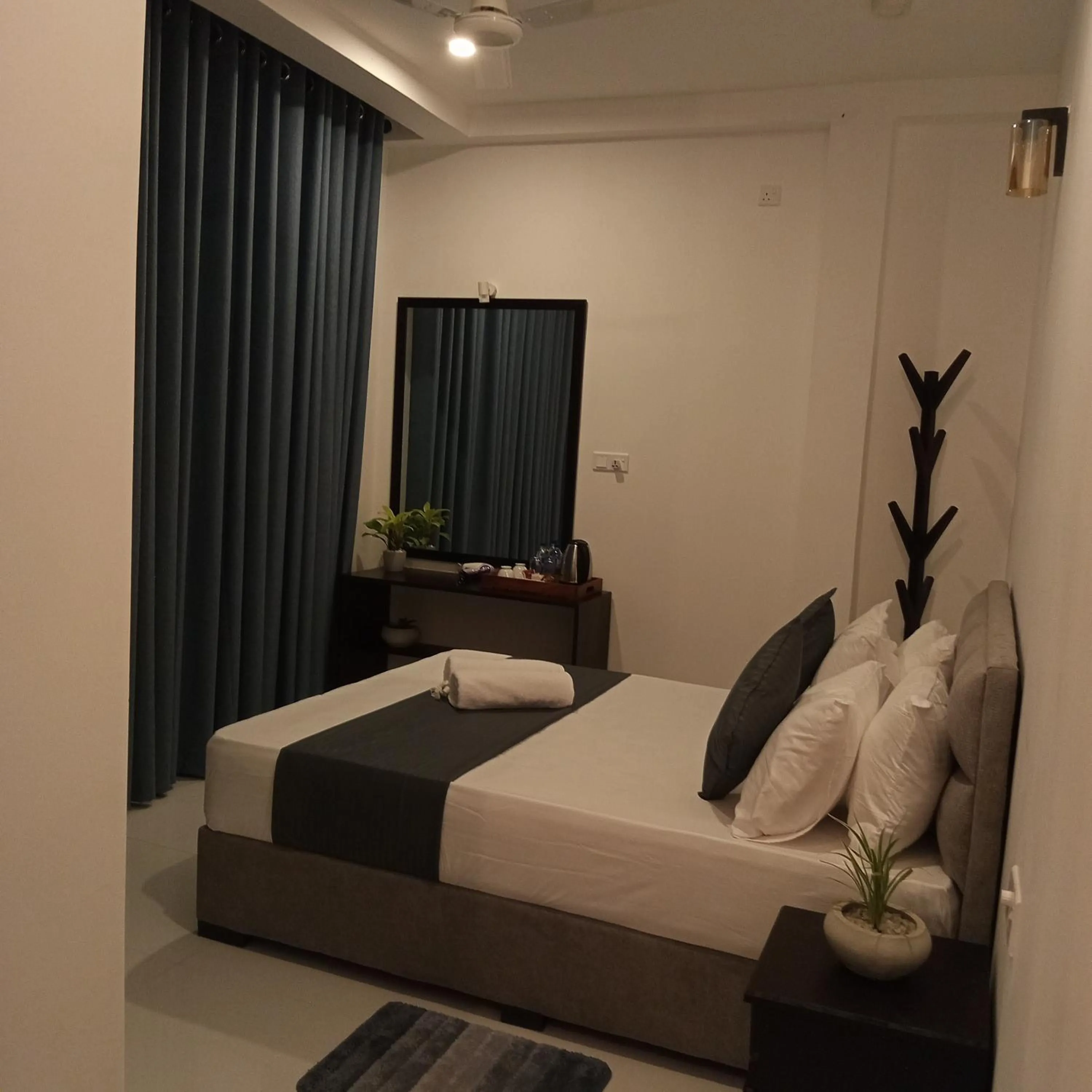 Photo of the whole room, Bed in COCO Rooms