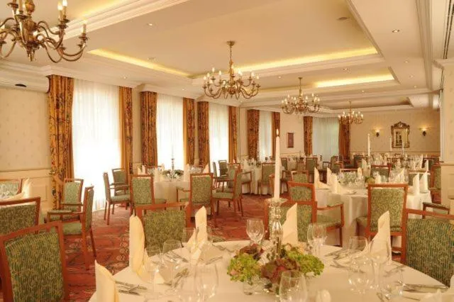 Restaurant/places to eat in Hotel am Schlosspark