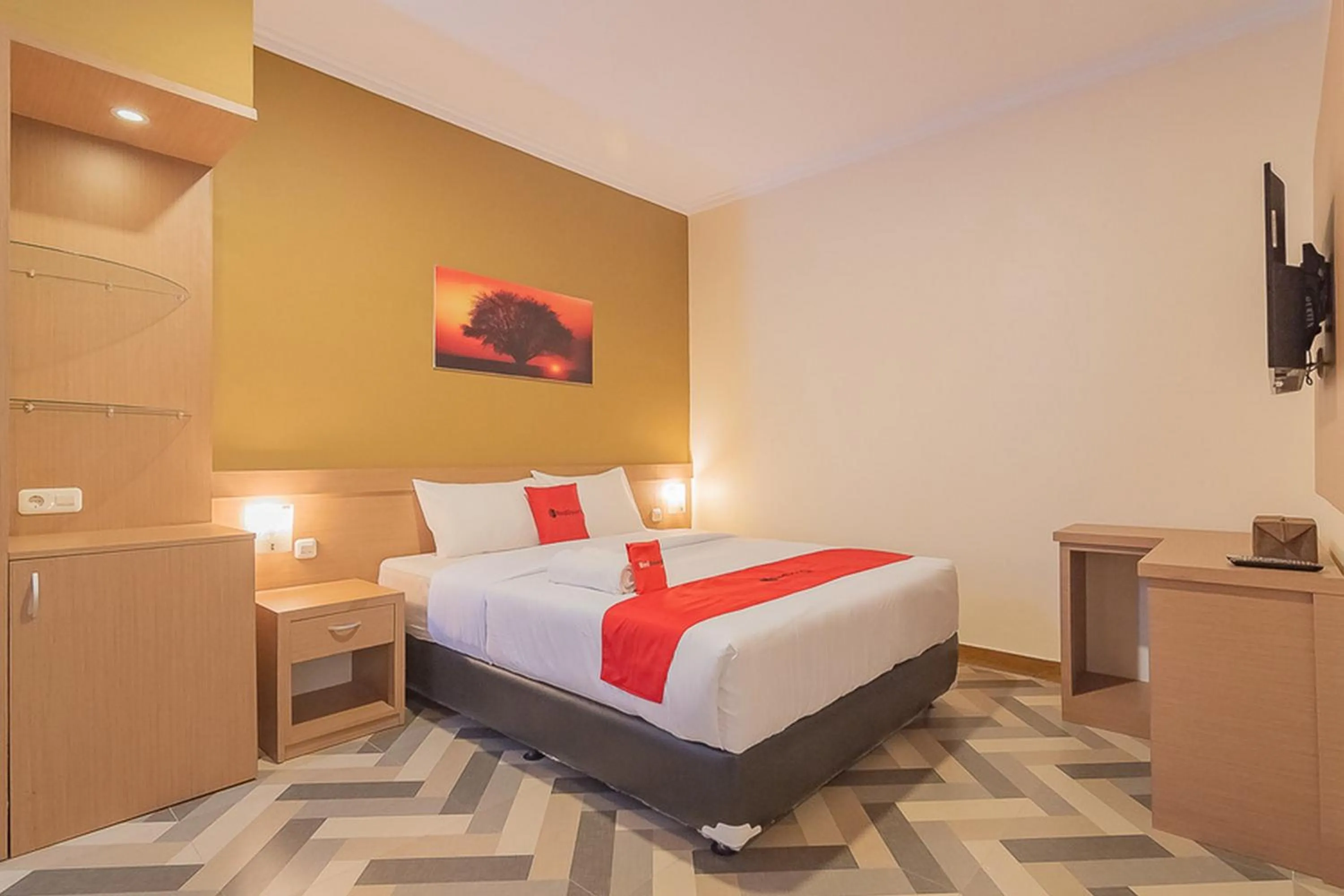 Double Room in RedDoorz Syariah @ Villa Grand Mutiara Tasikmalaya