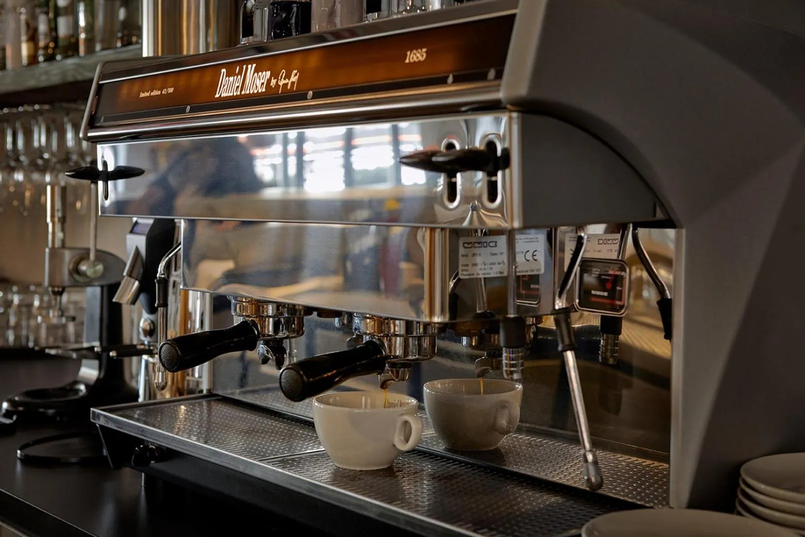Coffee/tea facilities in Underdog Hotel