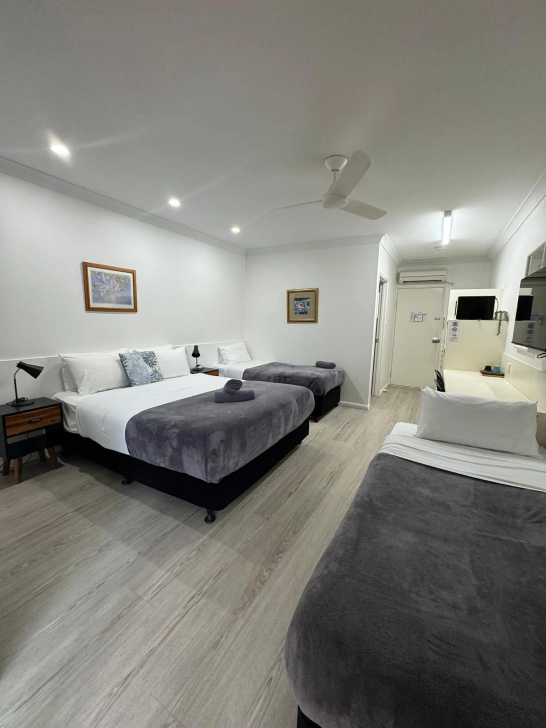 Bed in Mareeba Motor Inn