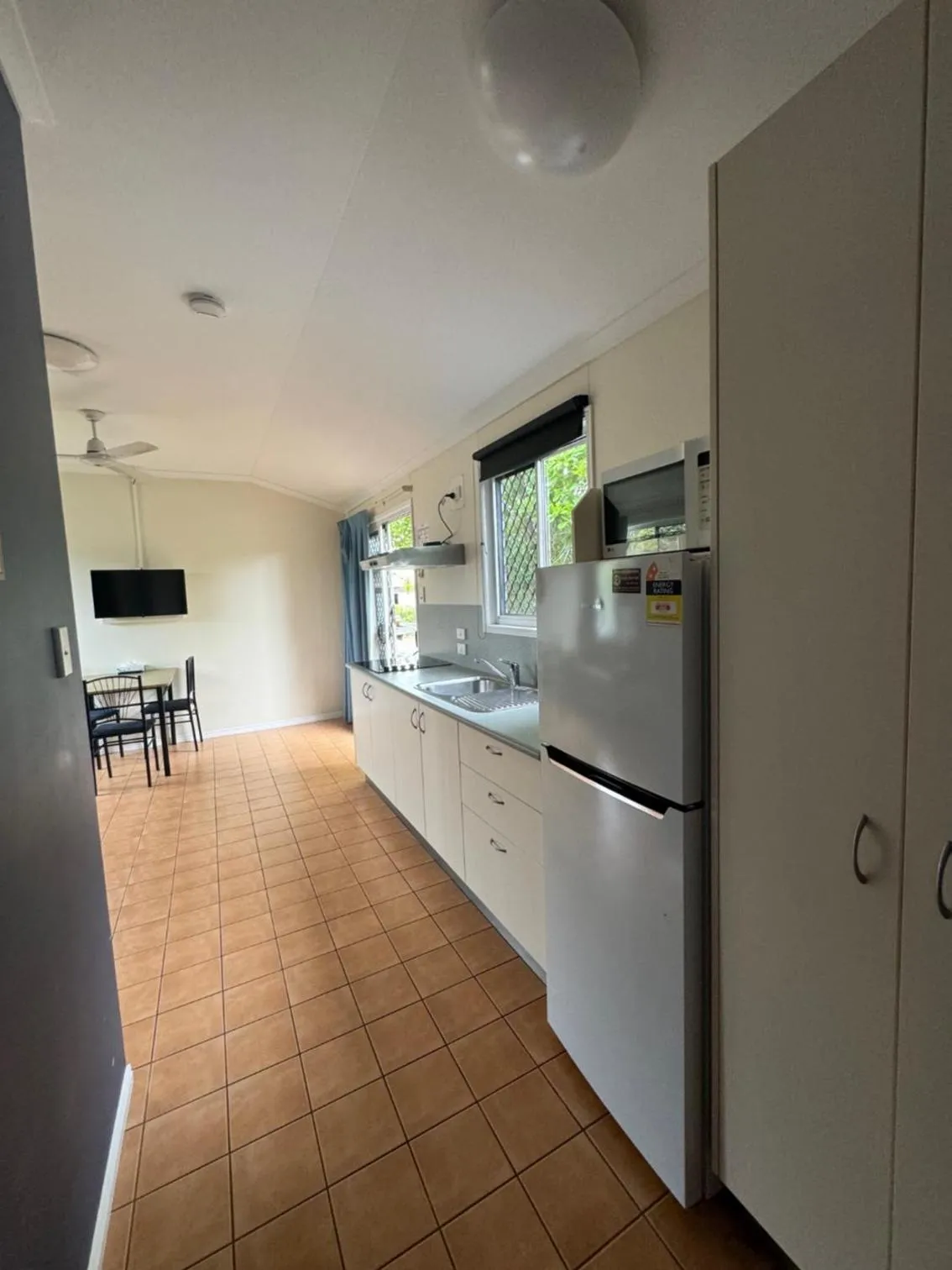 Kitchen or kitchenette in Mareeba Motor Inn