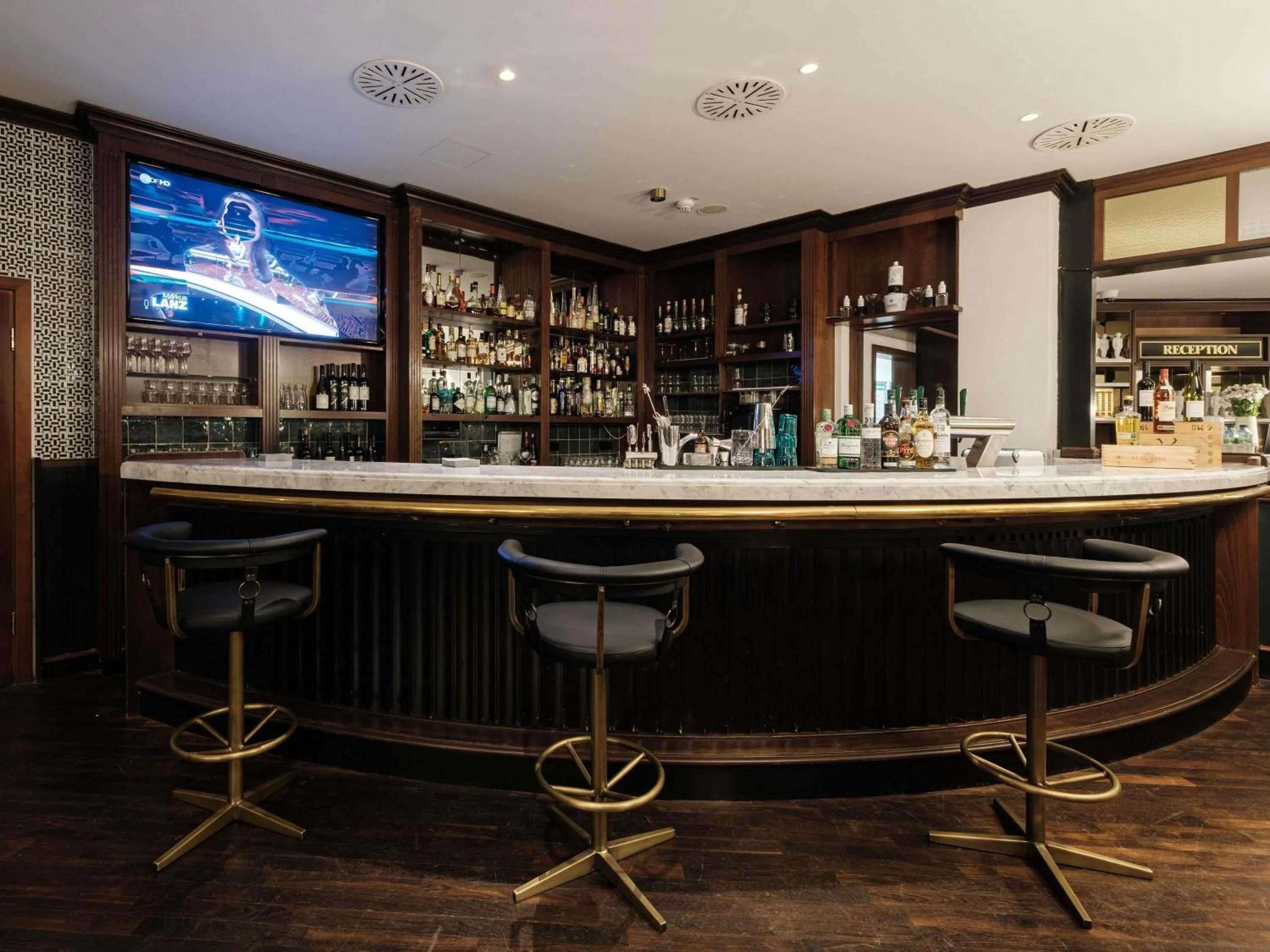 Property building in Mercure Hotel Frankfurt Airport Langen