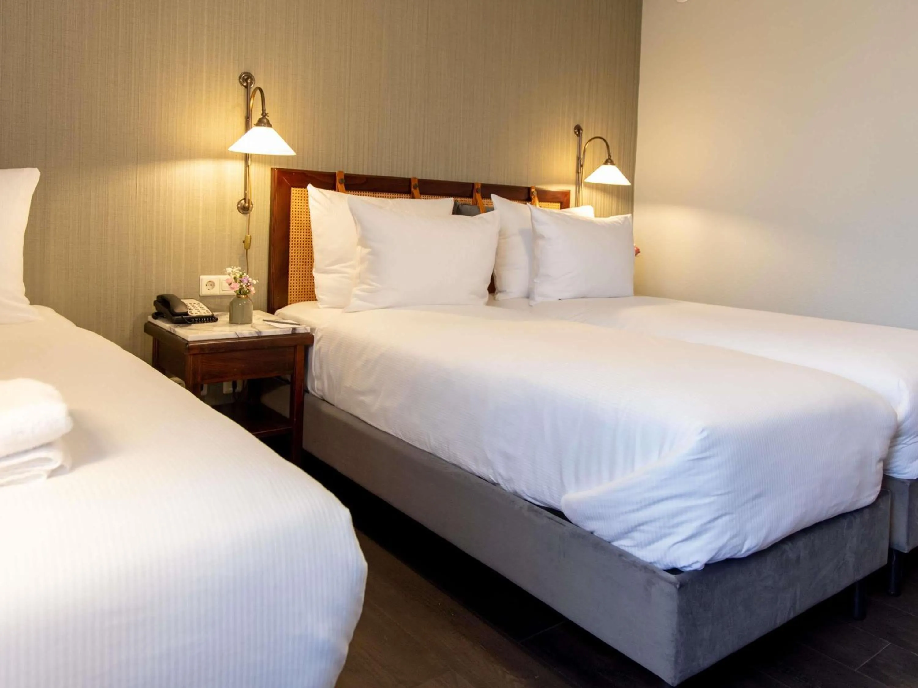 Bedroom, Bed in Mercure Hotel Frankfurt Airport Langen