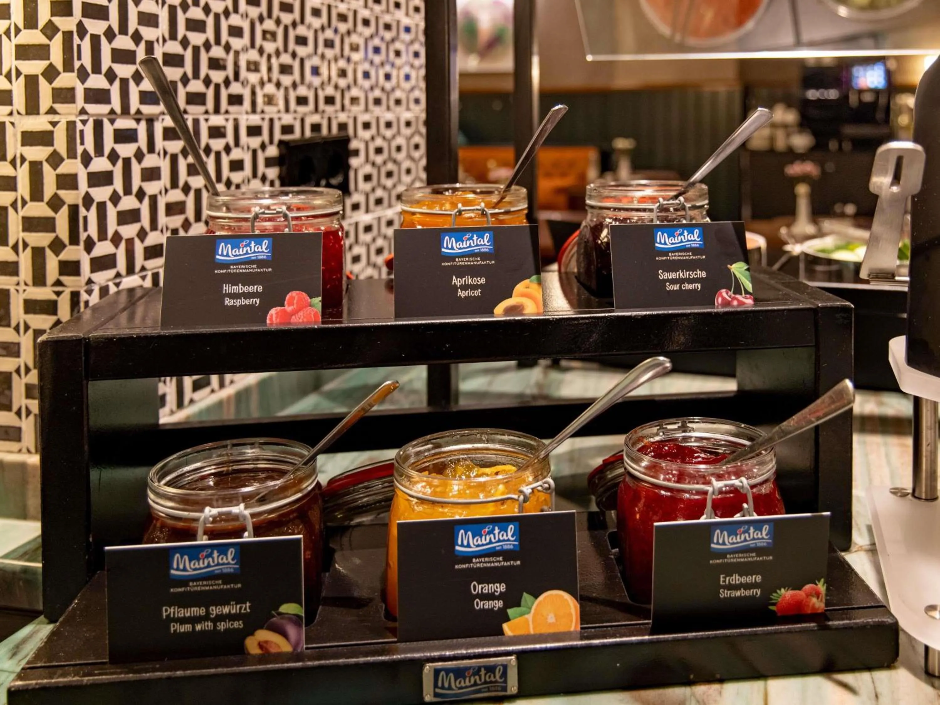 Breakfast in Mercure Hotel Frankfurt Airport Langen