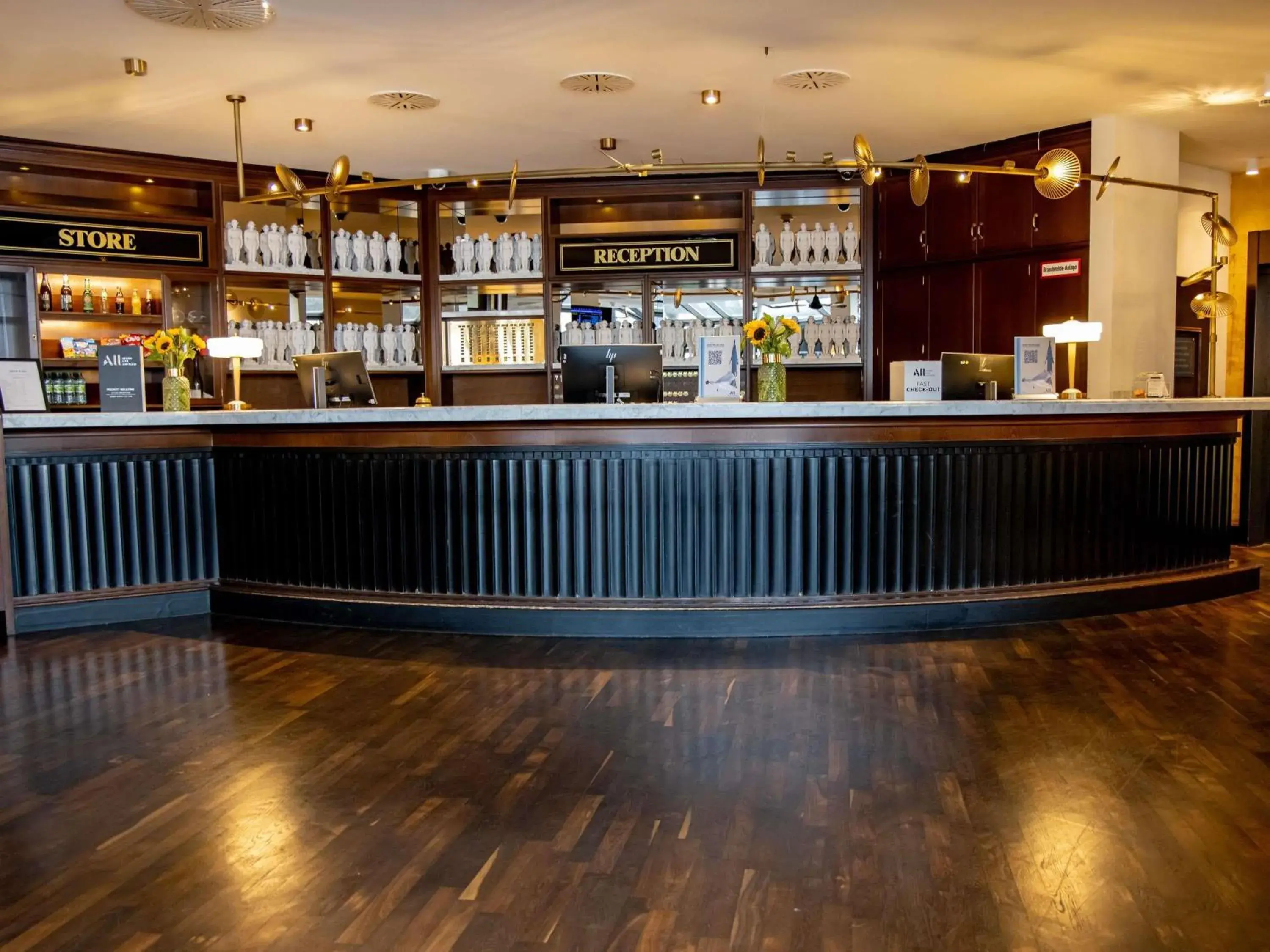 Property building in Mercure Hotel Frankfurt Airport Langen Property building in Mercure Hotel Frankfurt Airport Langen