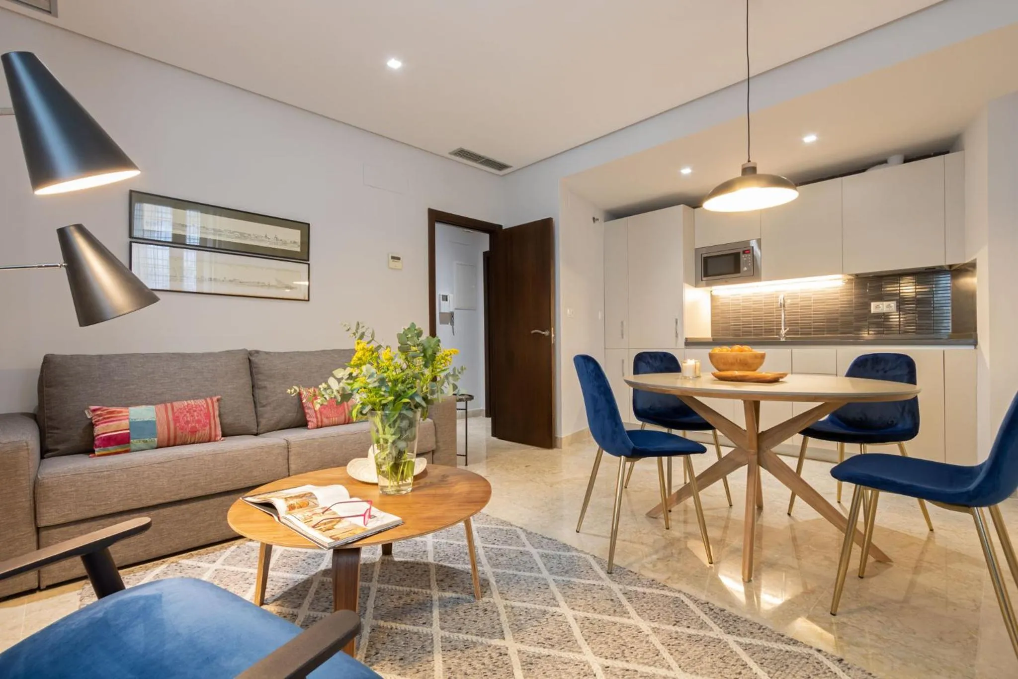 Living room in Alkazar Gardens Old Town 6 pax