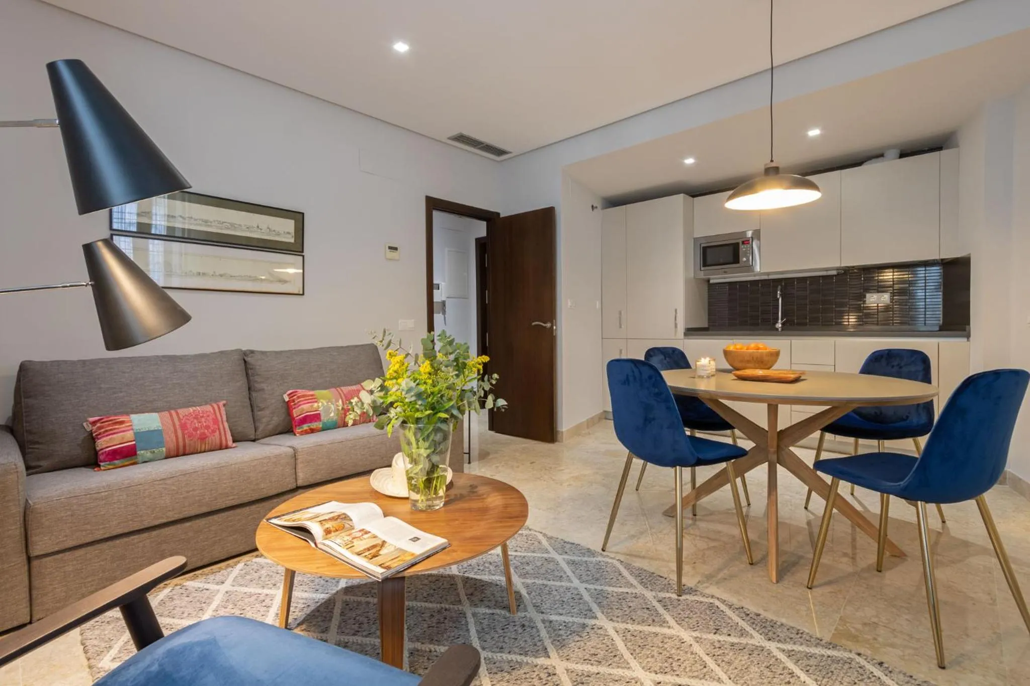 Living room in Alkazar Gardens Old Town 6 pax