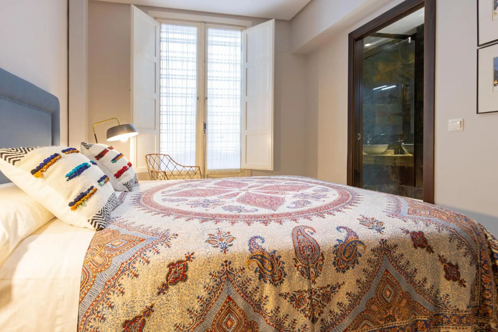 Bed in Alkazar Gardens Old Town 6 pax