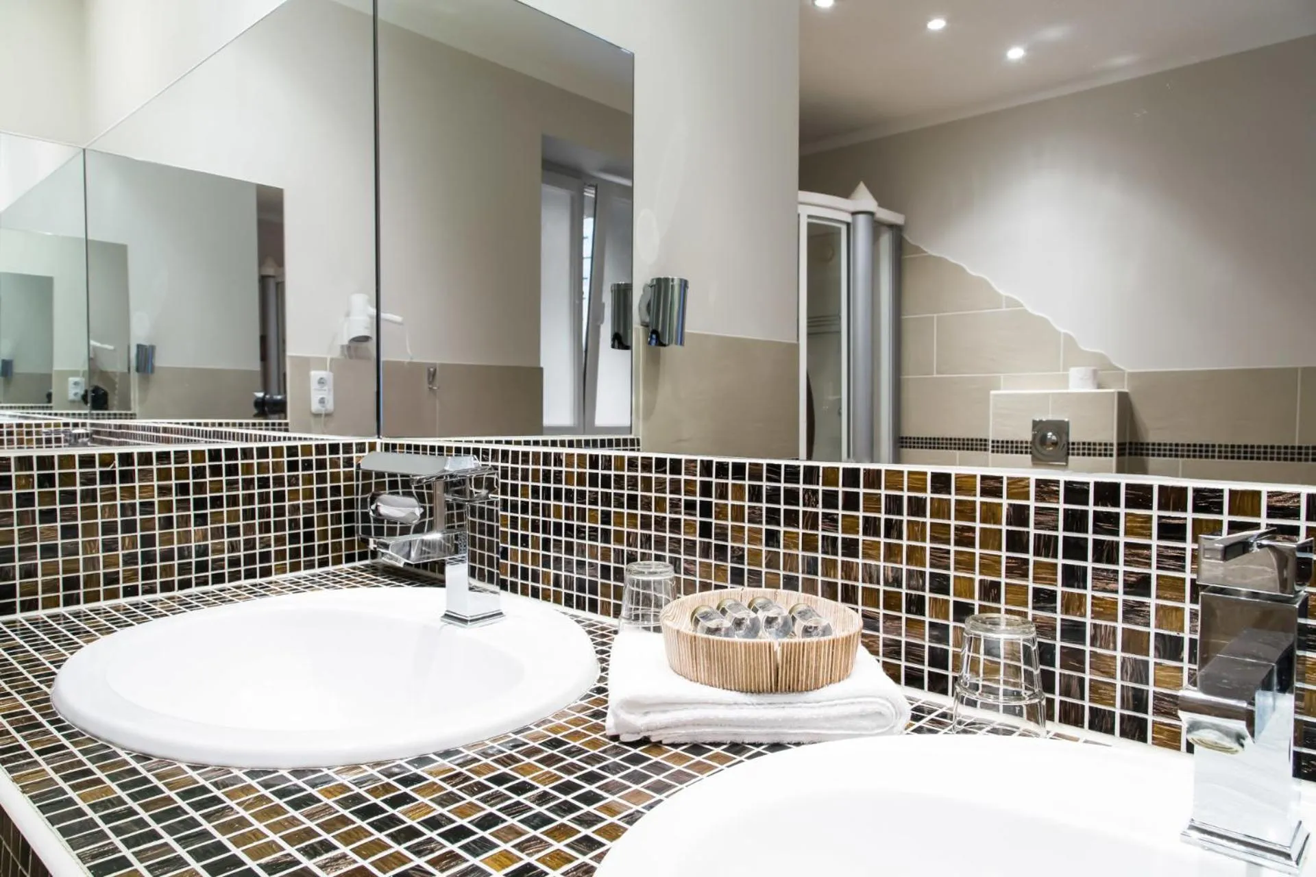 Bathroom in Hotel Residenz Begaswinkel