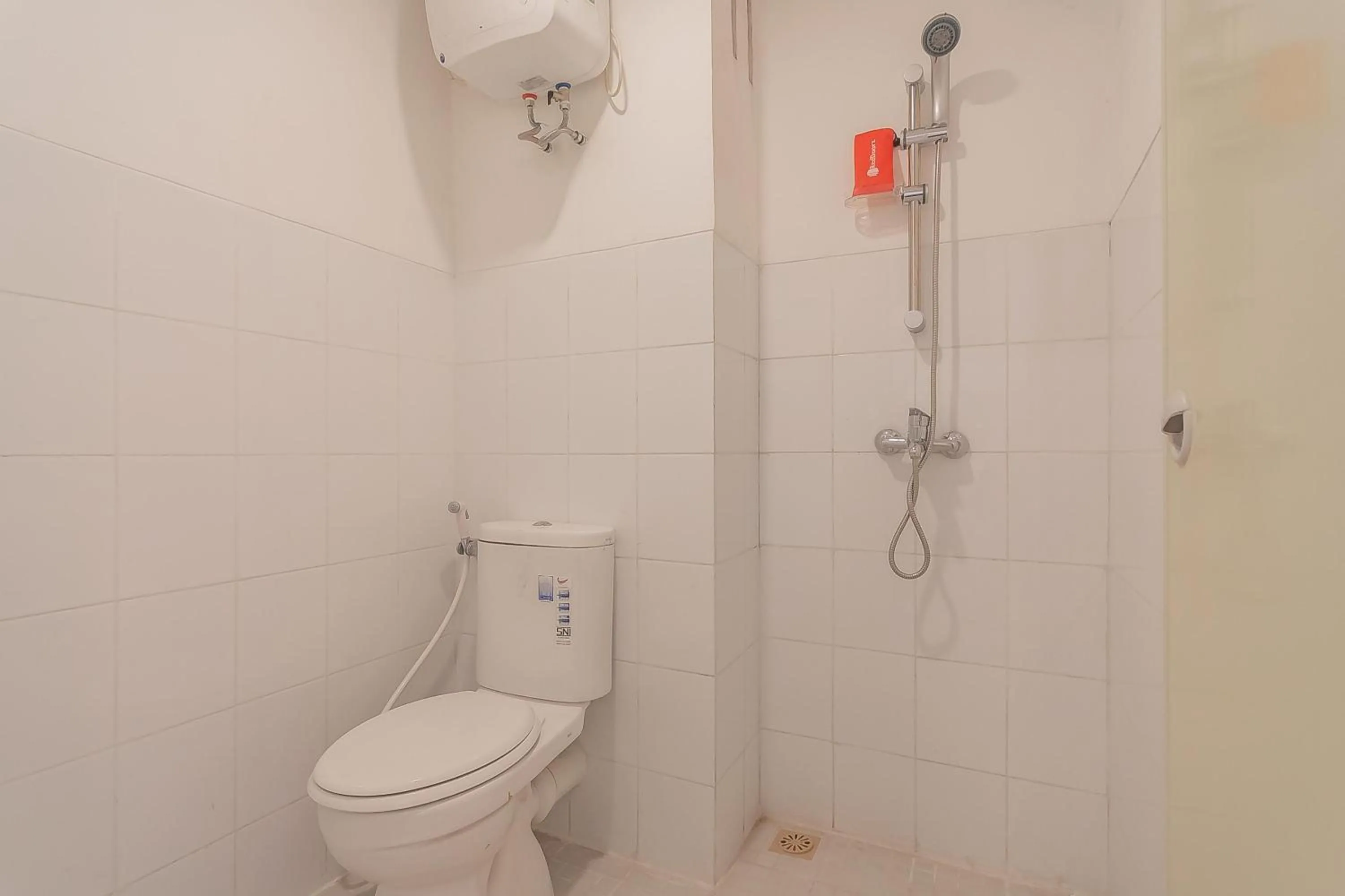 RedDoorz Apartment @ Emerald Towers Bandung