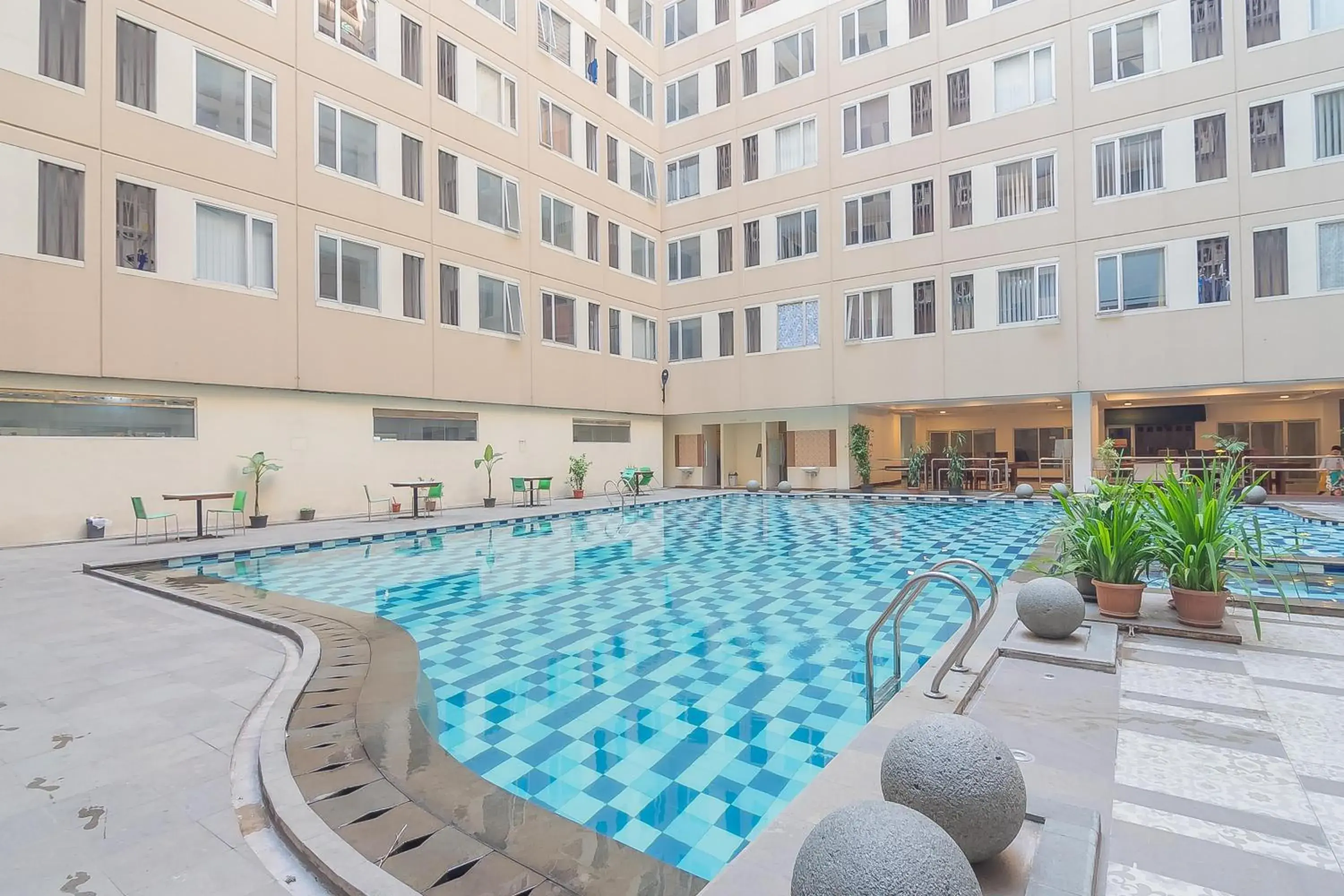 RedDoorz Apartment @ Emerald Towers Bandung RedDoorz Apartment @ Emerald Towers Bandung