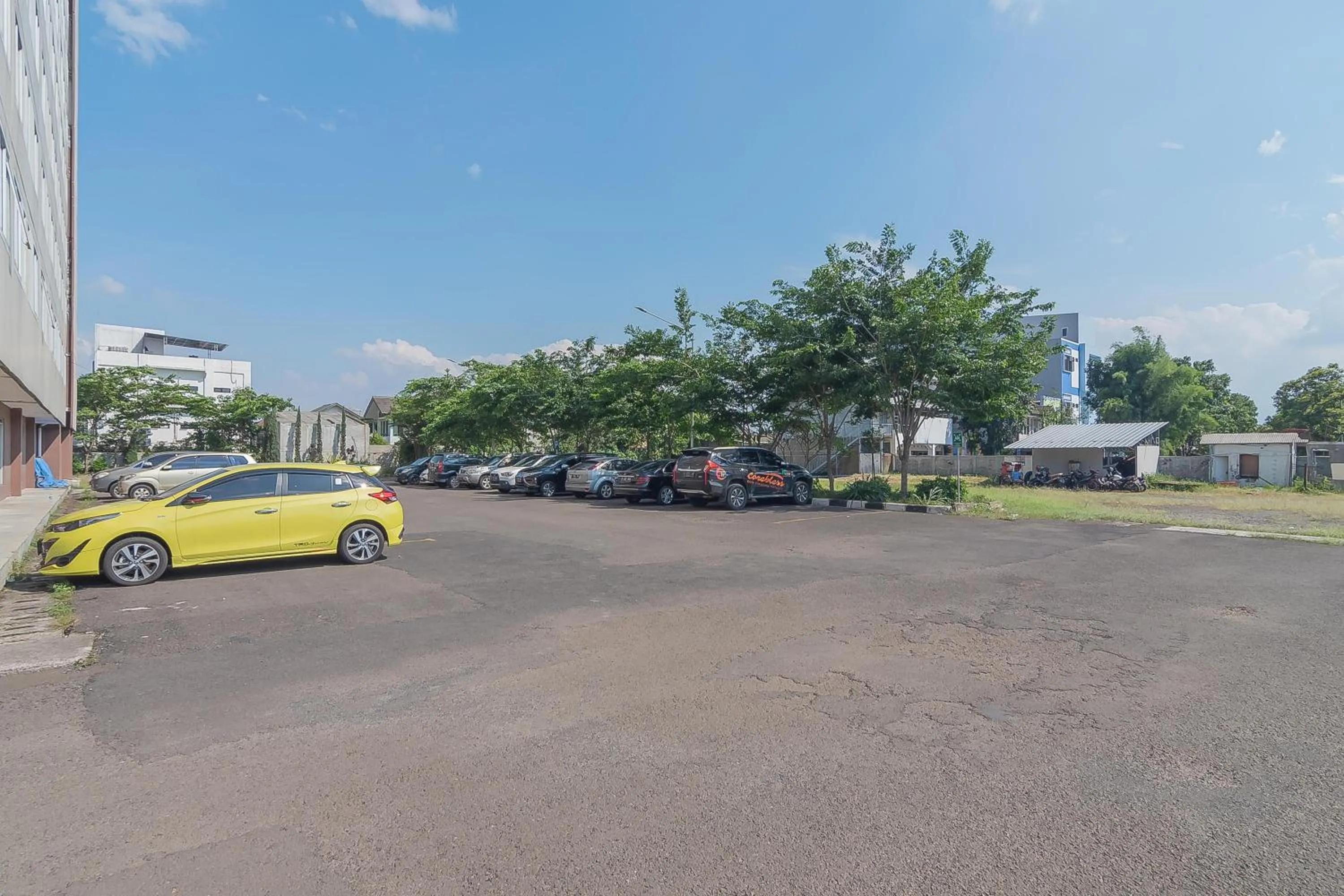 RedDoorz Apartment @ Emerald Towers Bandung