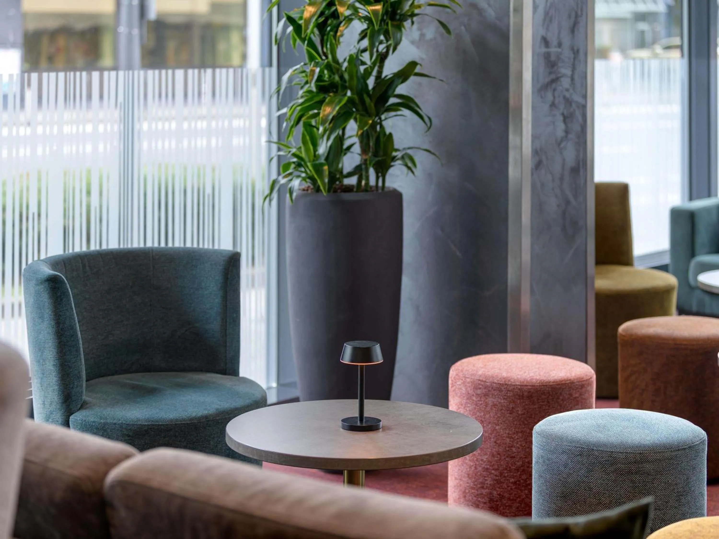 Lounge or bar in Novotel Aachen City