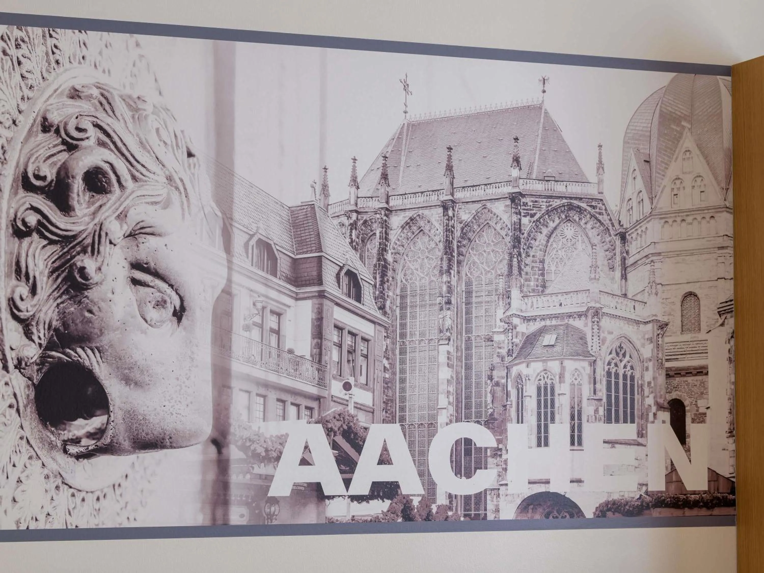 Bedroom in Novotel Aachen City