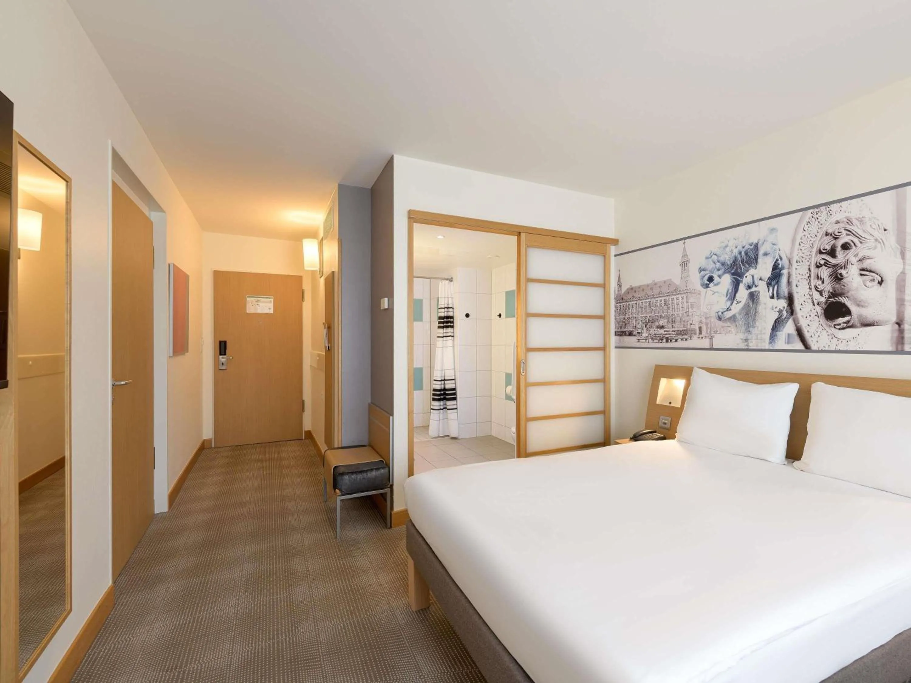 Bedroom, Bed in Novotel Aachen City