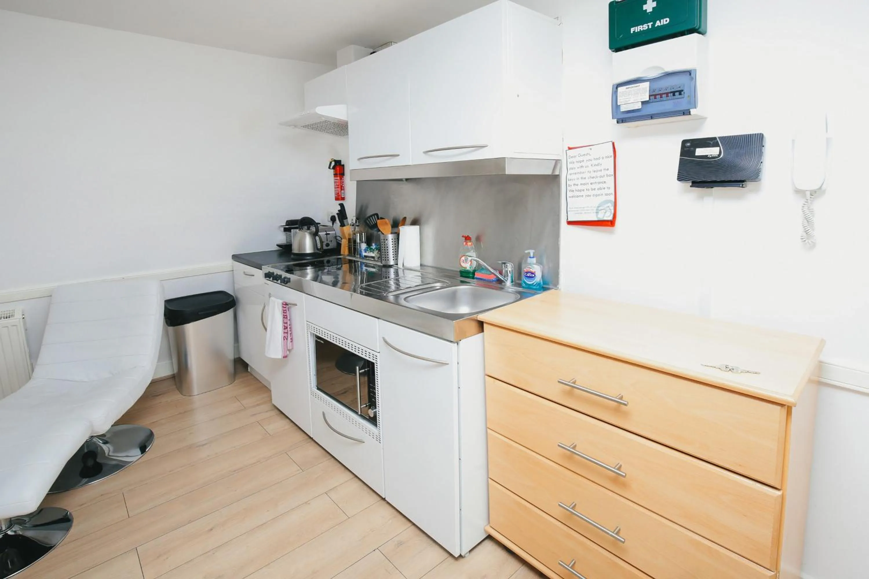 Kitchen or kitchenette in Cambridge City Studios by Paymán Club