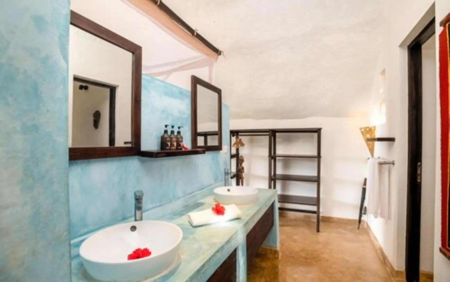 Bathroom in Sunshine Bay Hotel Zanzibar