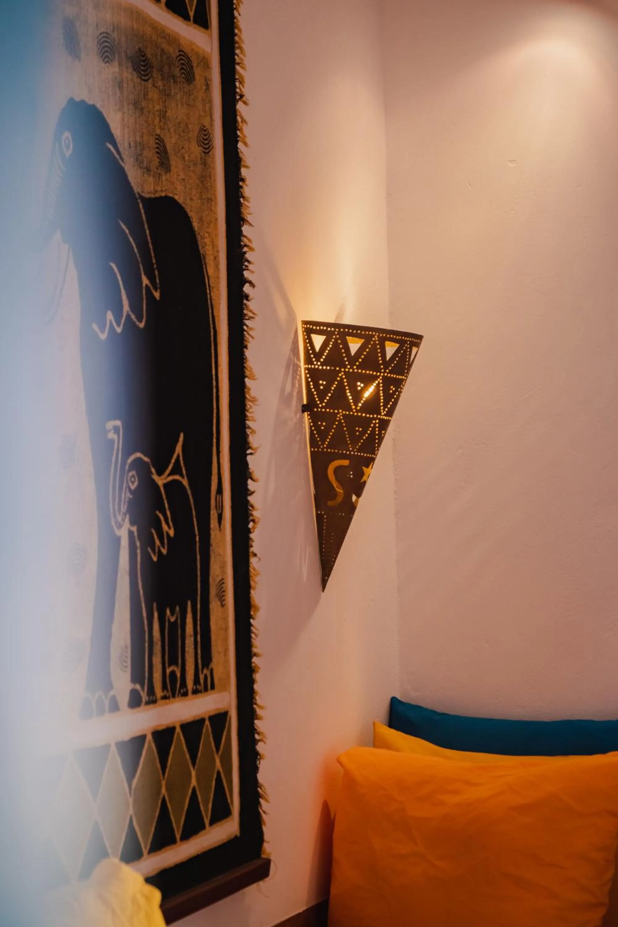 Decorative detail in Sunshine Bay Hotel Zanzibar