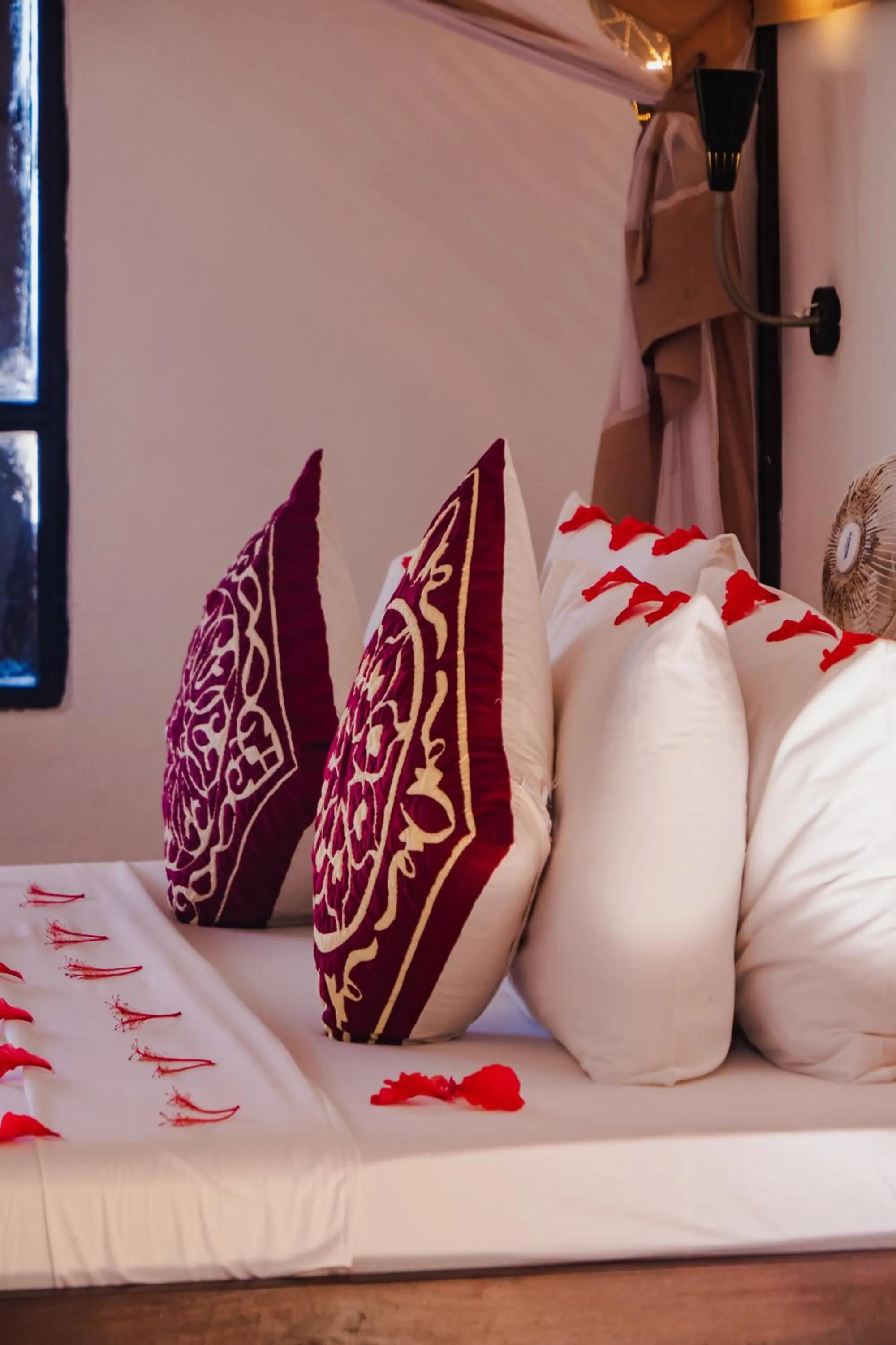 Decorative detail, Bed in Sunshine Bay Hotel Zanzibar