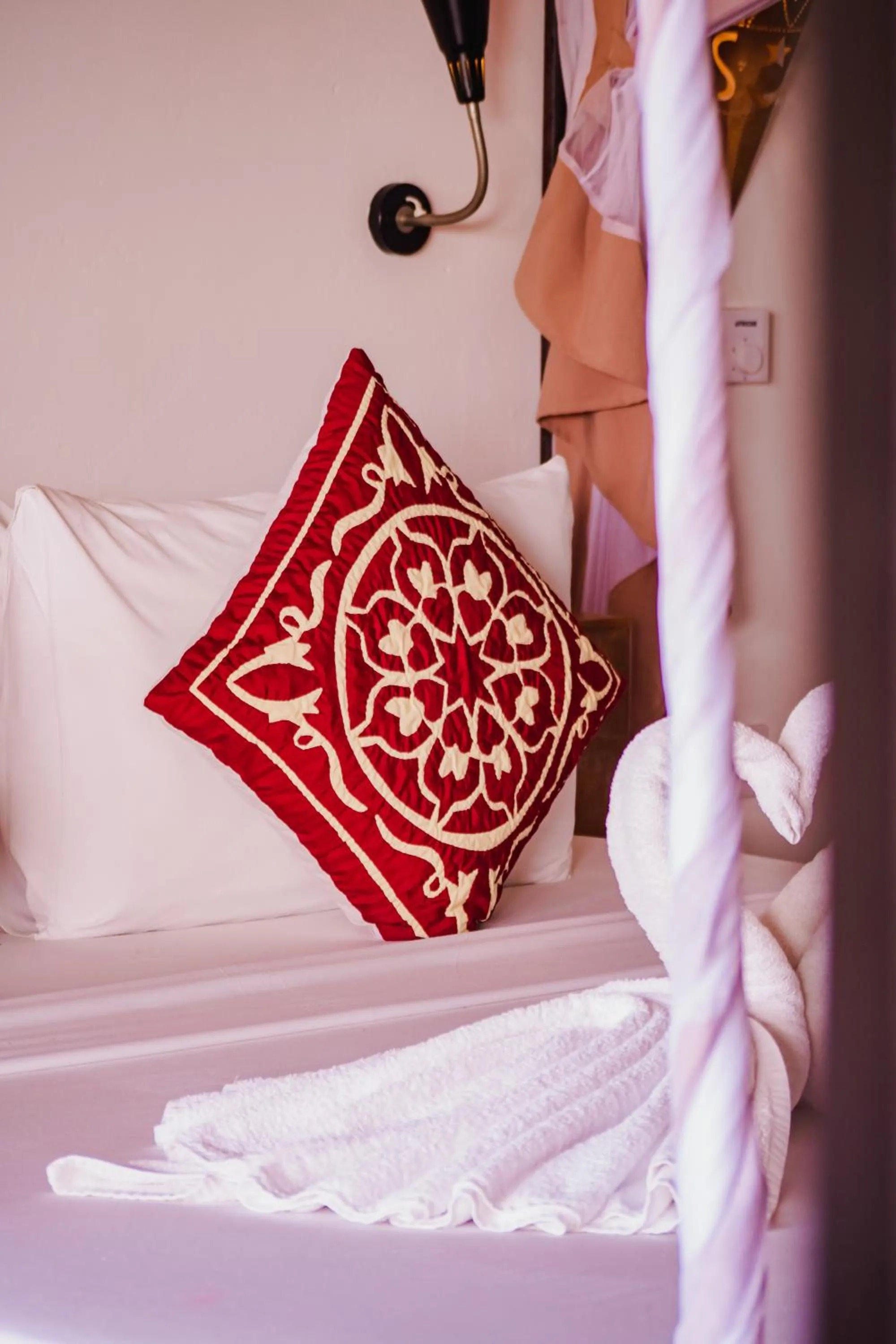 Decorative detail, Bed in Sunshine Bay Hotel Zanzibar