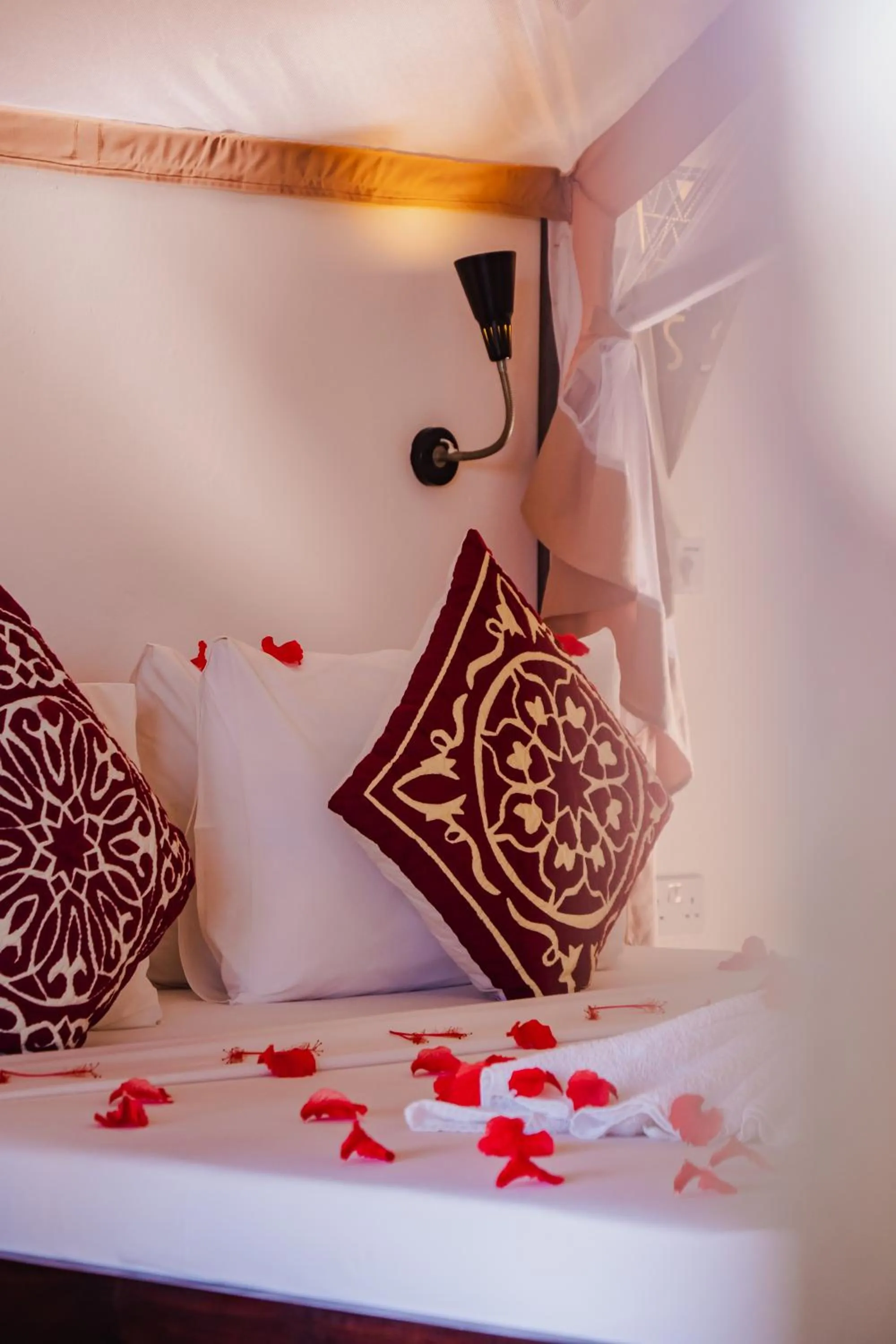 Decorative detail, Bed in Sunshine Bay Hotel Zanzibar