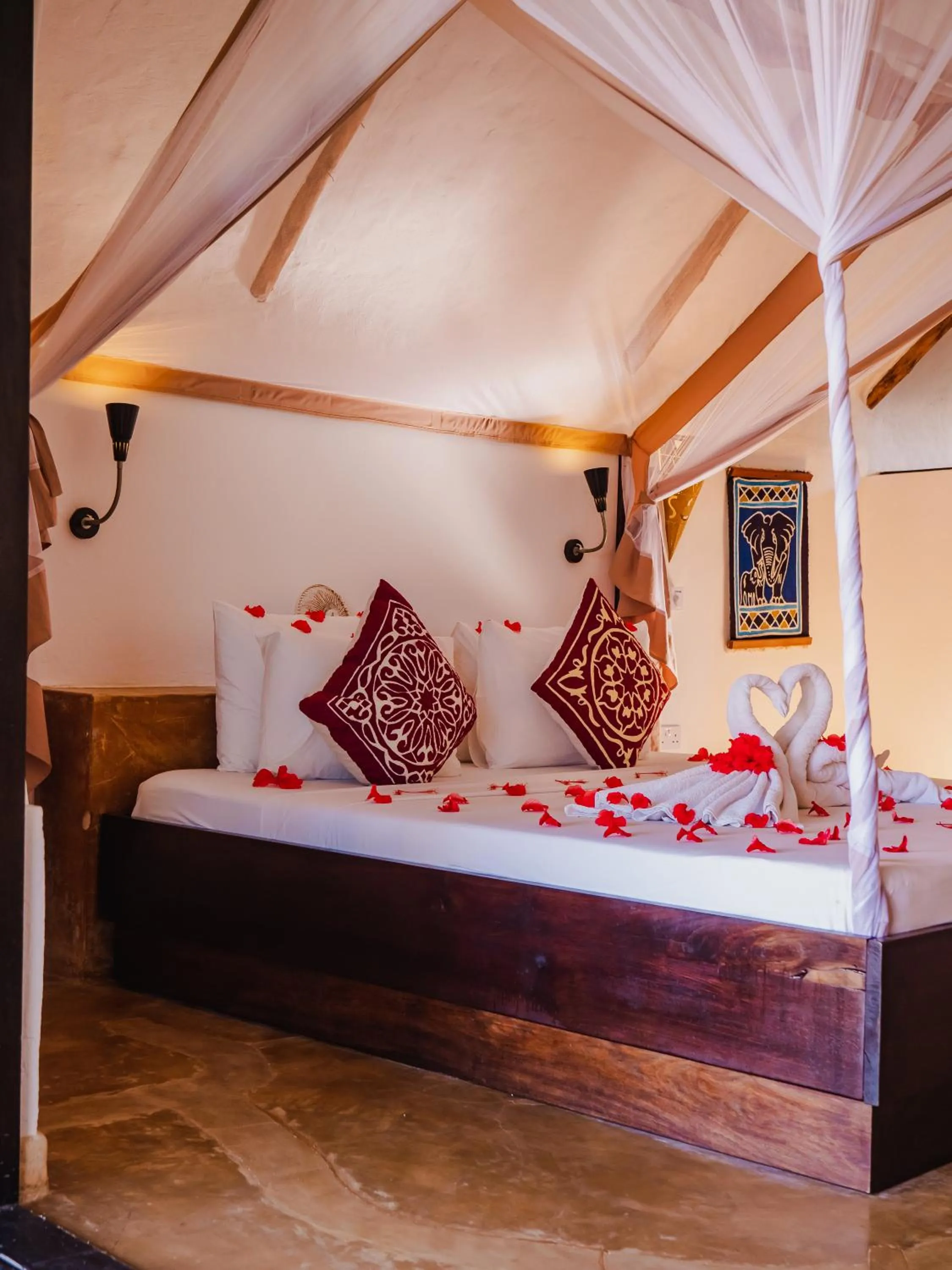 Decorative detail, Bed in Sunshine Bay Hotel Zanzibar