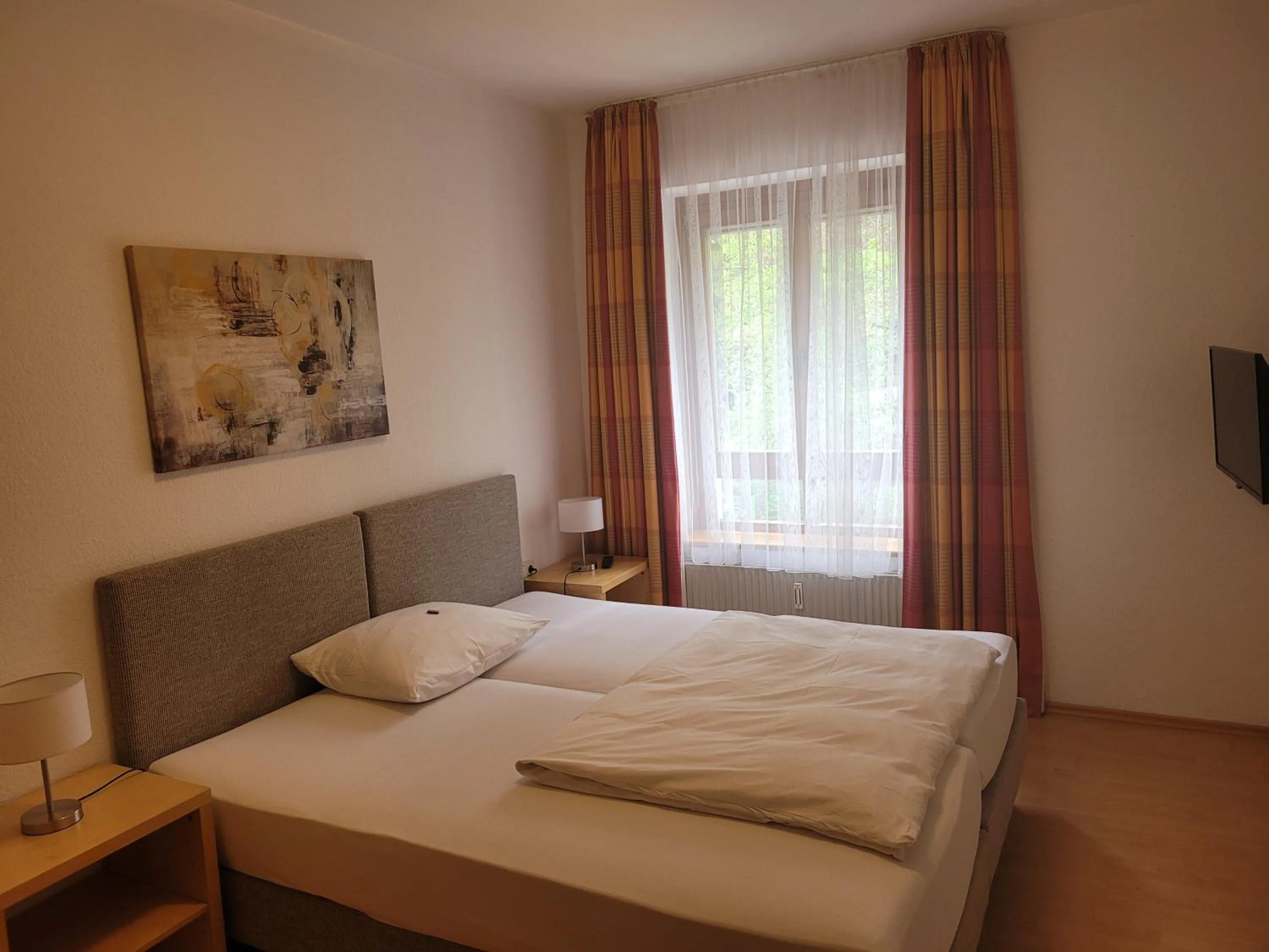 Bedroom, Bed in Hotel Am Nockherberg