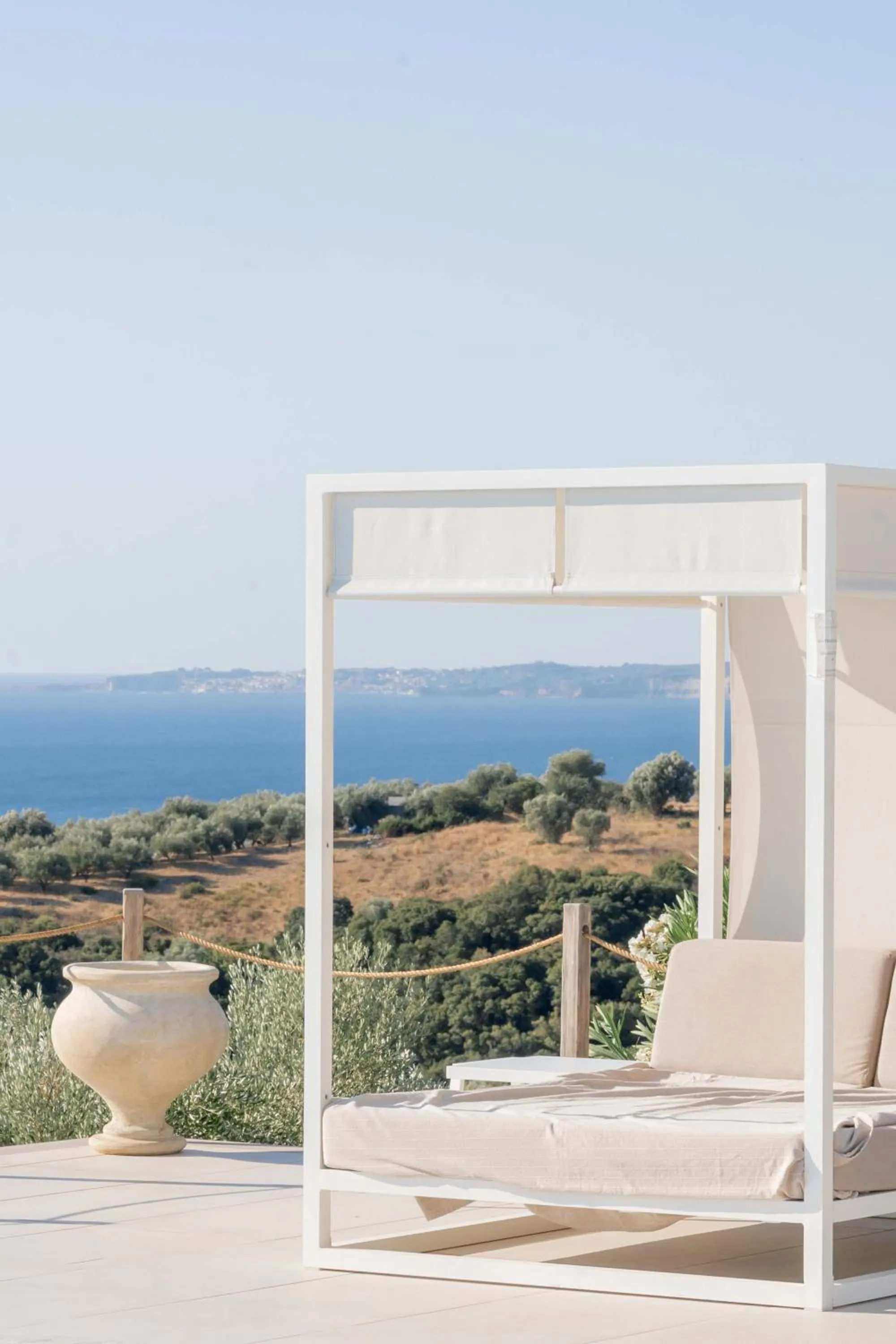 WHITE DONKEY BOUTIQUE Hotel