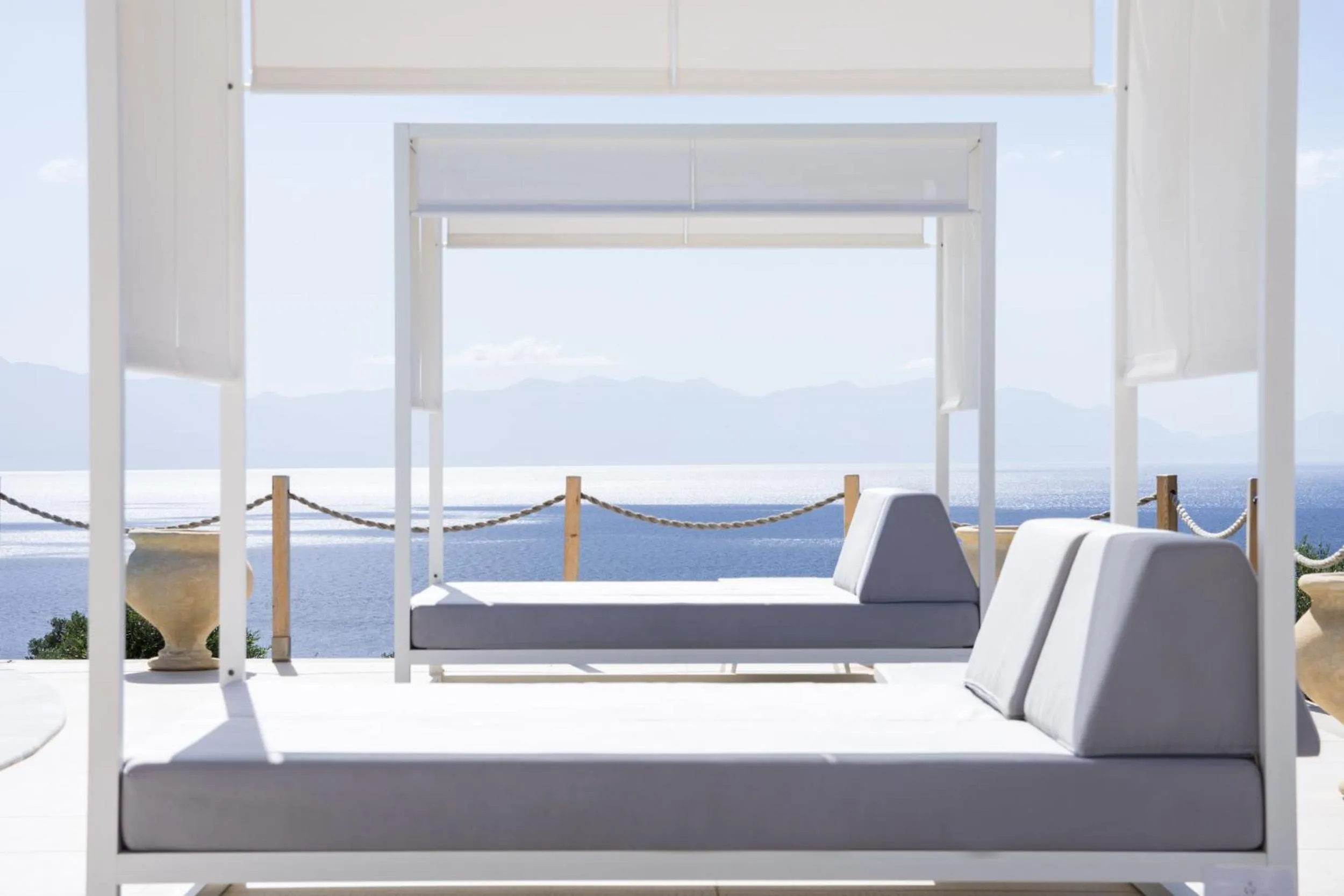 WHITE DONKEY BOUTIQUE Hotel