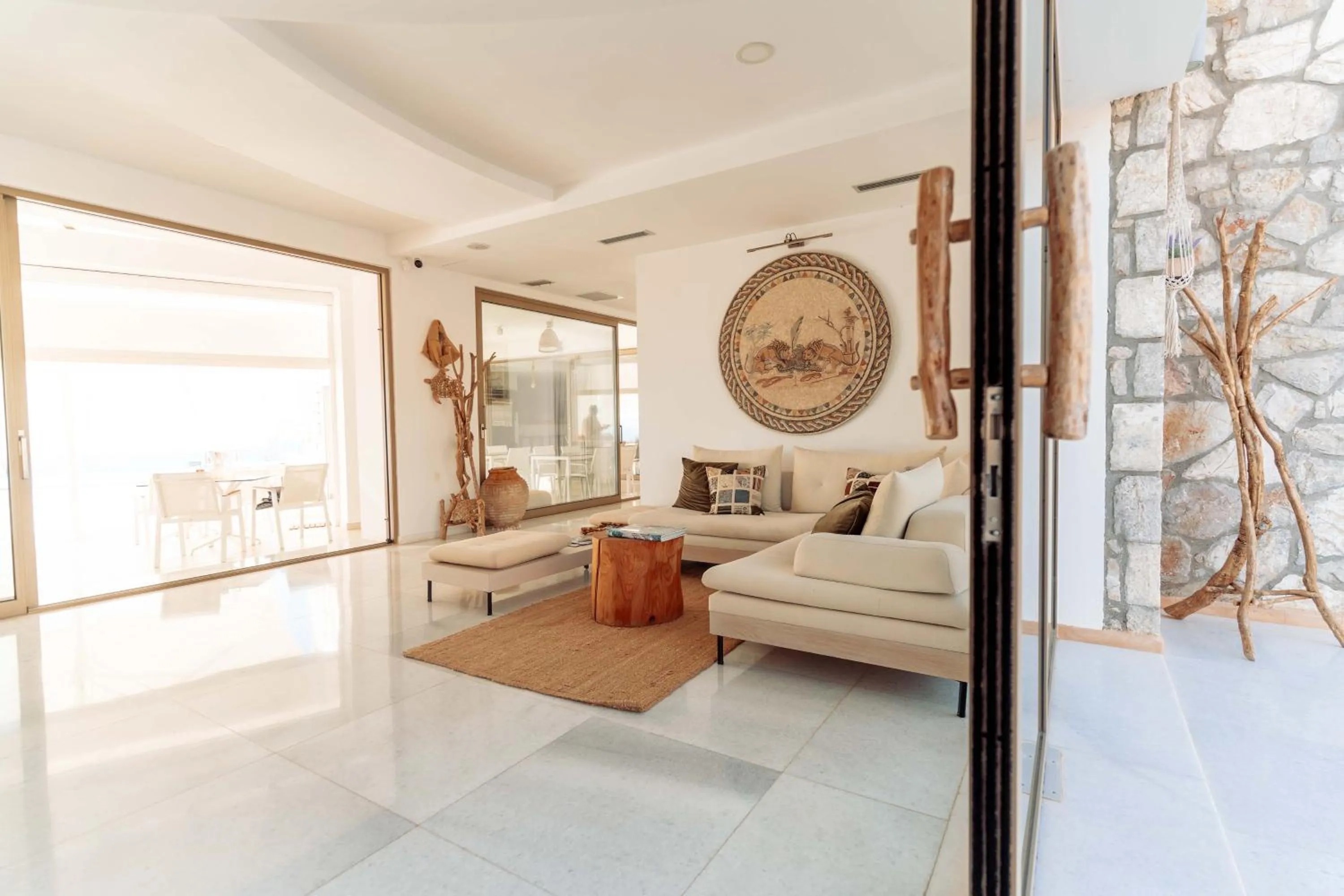 WHITE DONKEY BOUTIQUE Hotel