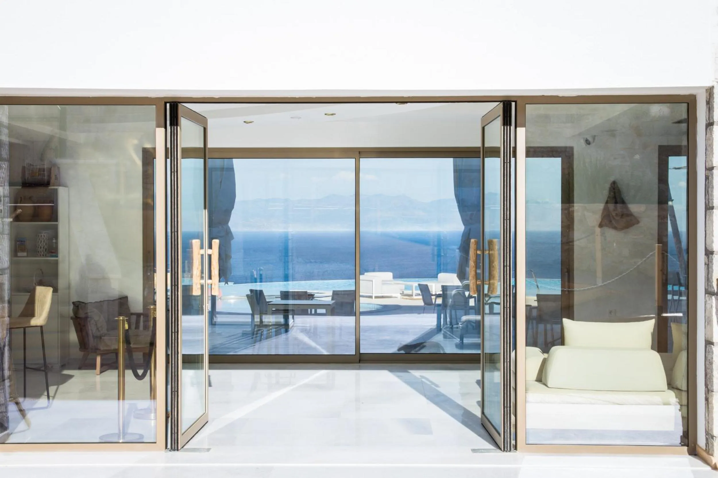 WHITE DONKEY BOUTIQUE Hotel