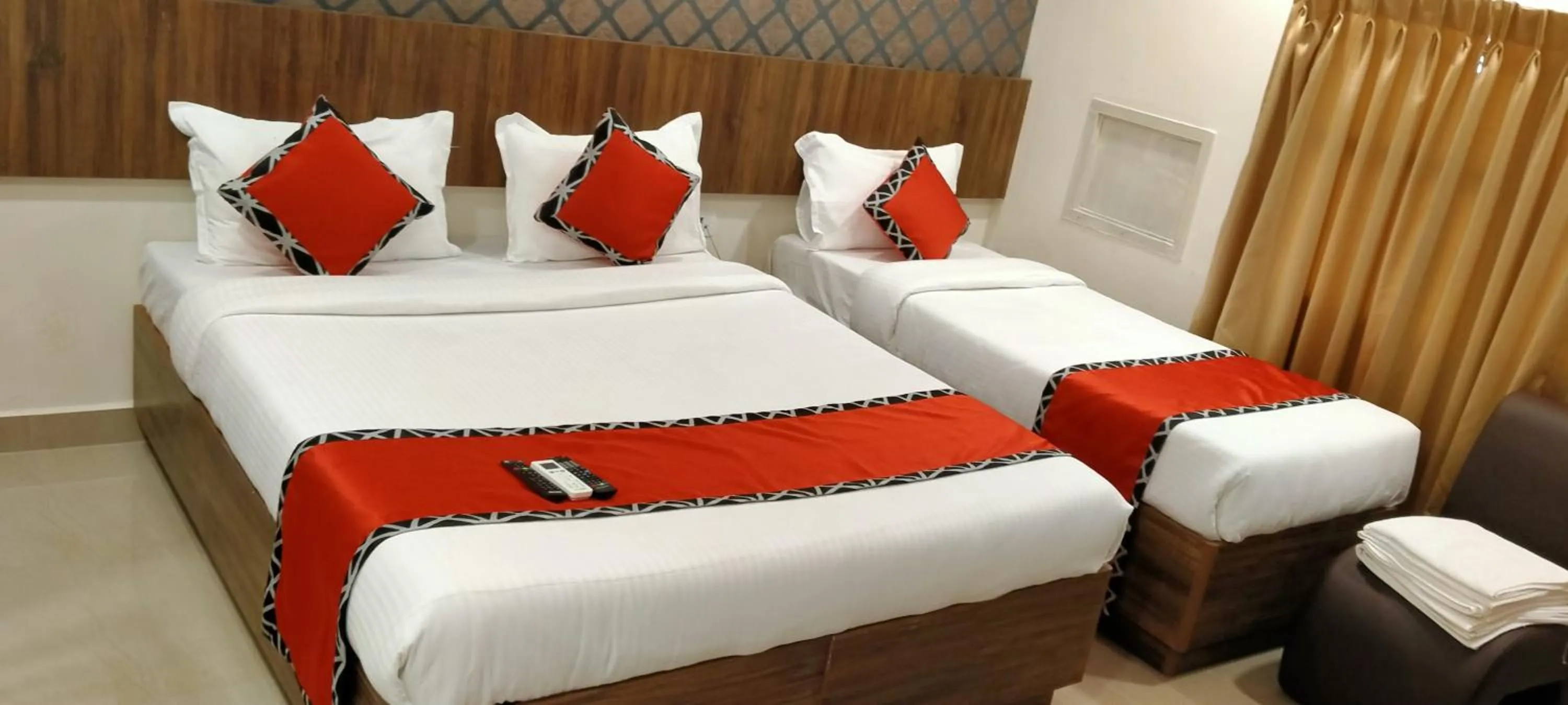 Bedroom, Bed in EMPIRE INN HOTEL