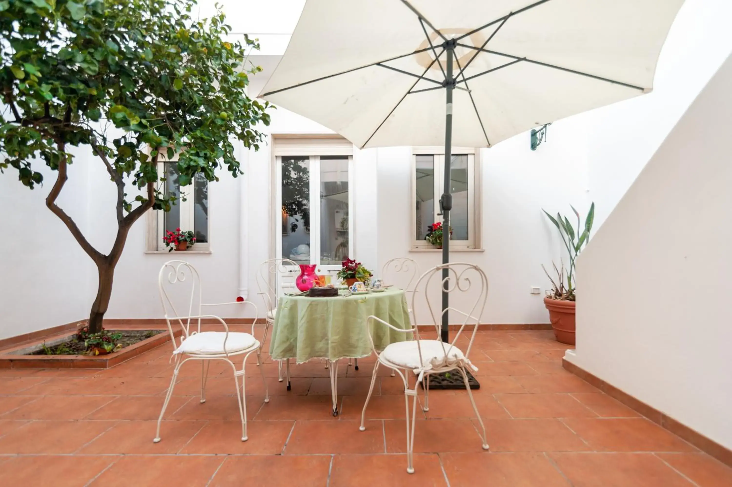 GuestHost - La dimora del Cavaliere di Squinzano GuestHost - La dimora del Cavaliere di Squinzano