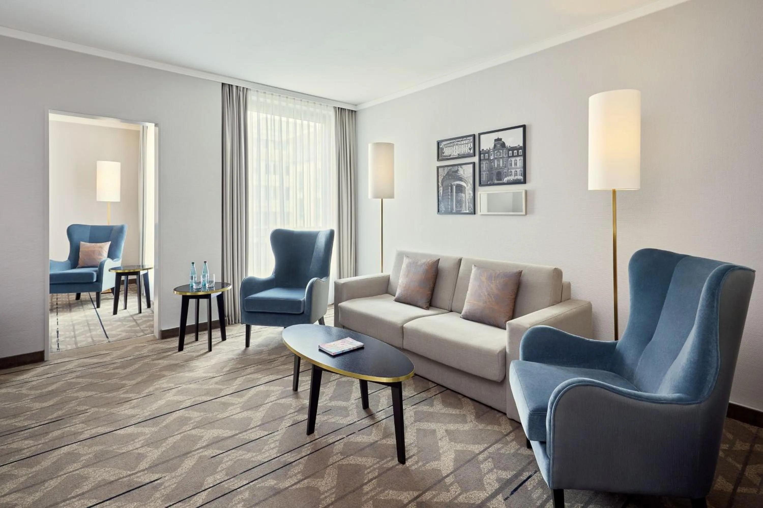 Living room in Sheraton Offenbach Hotel