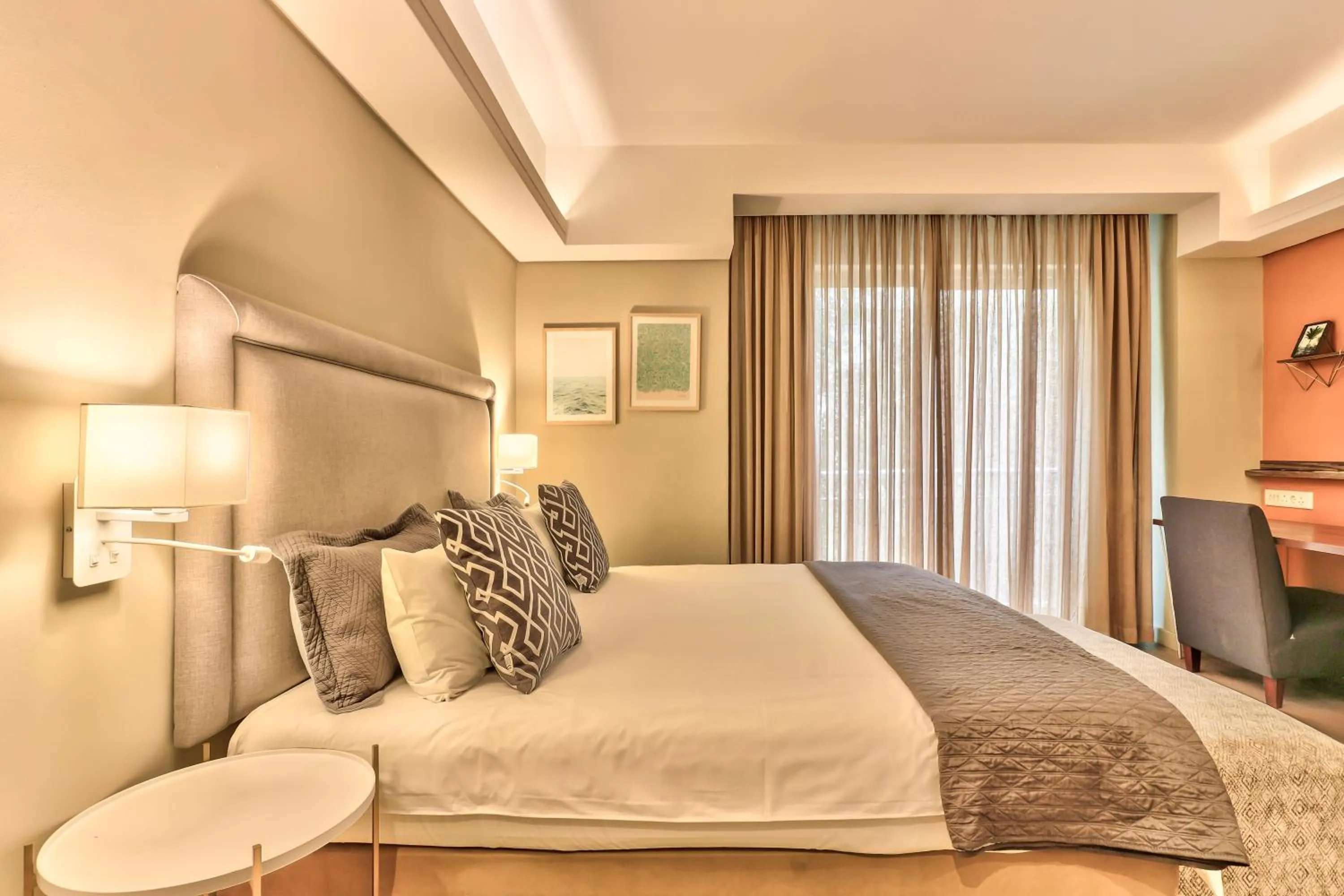 Bedroom, Bed in WINK Aparthotel Foreshore