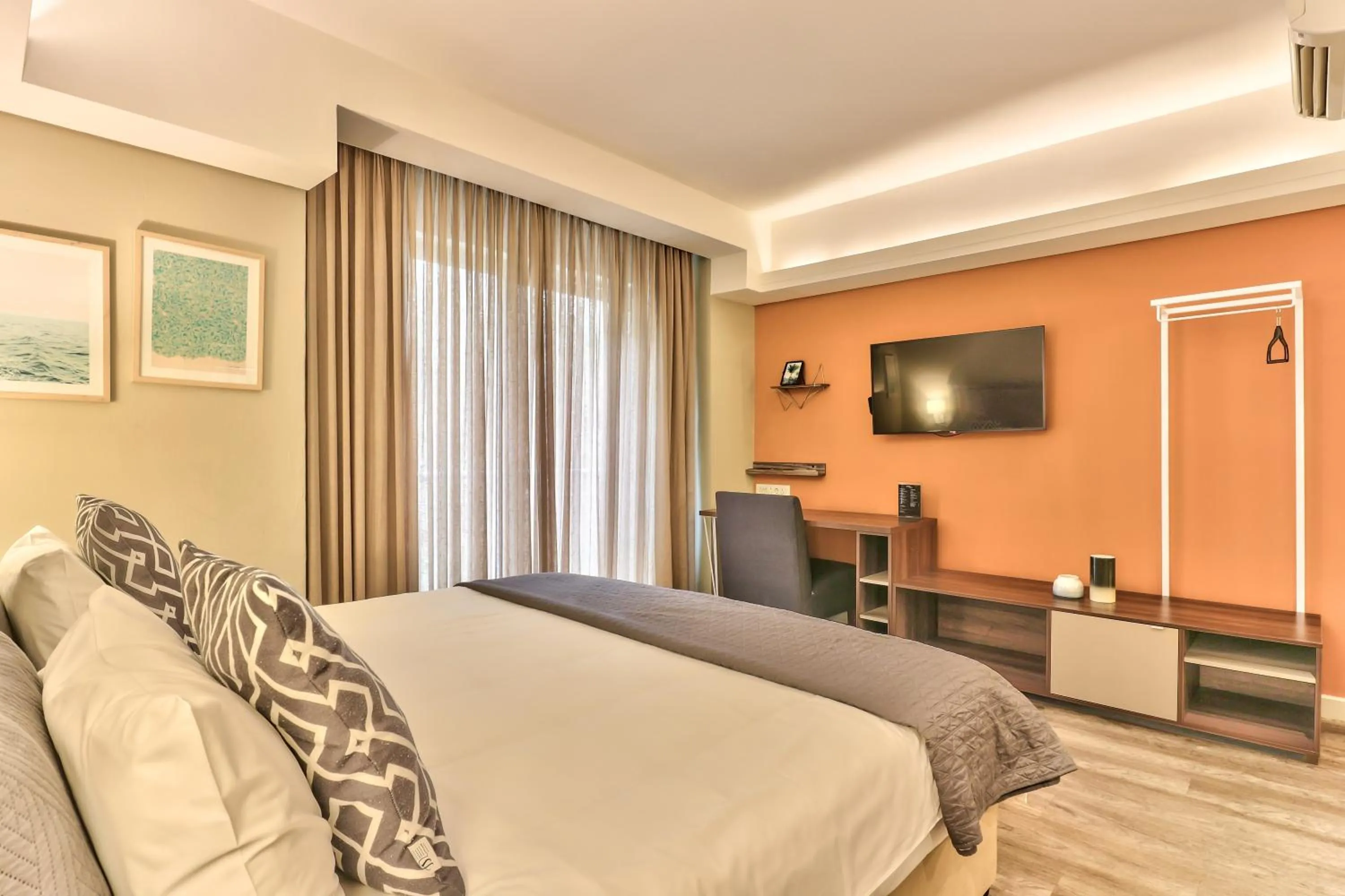 Bed in WINK Aparthotel Foreshore