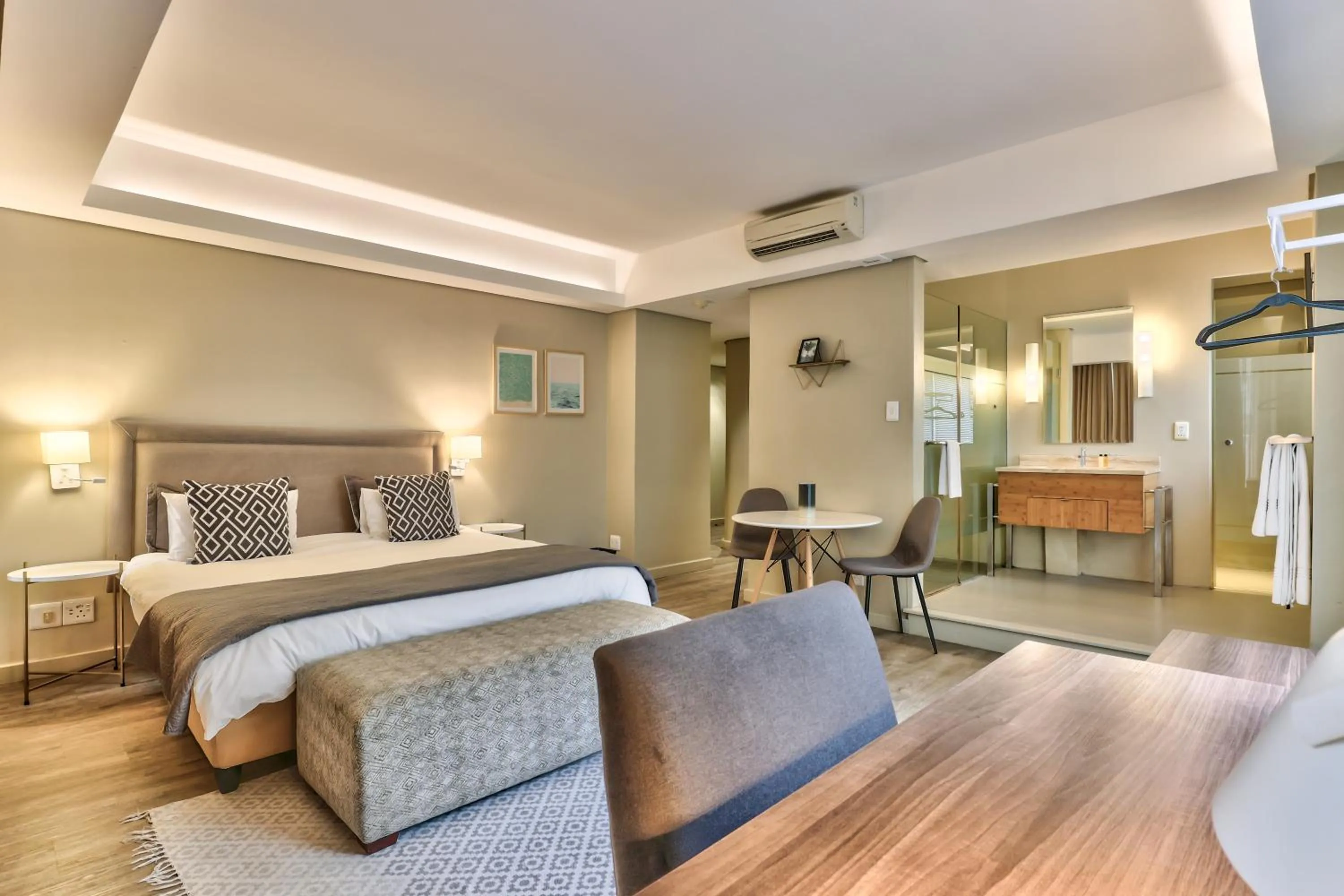 Bed in WINK Aparthotel Foreshore