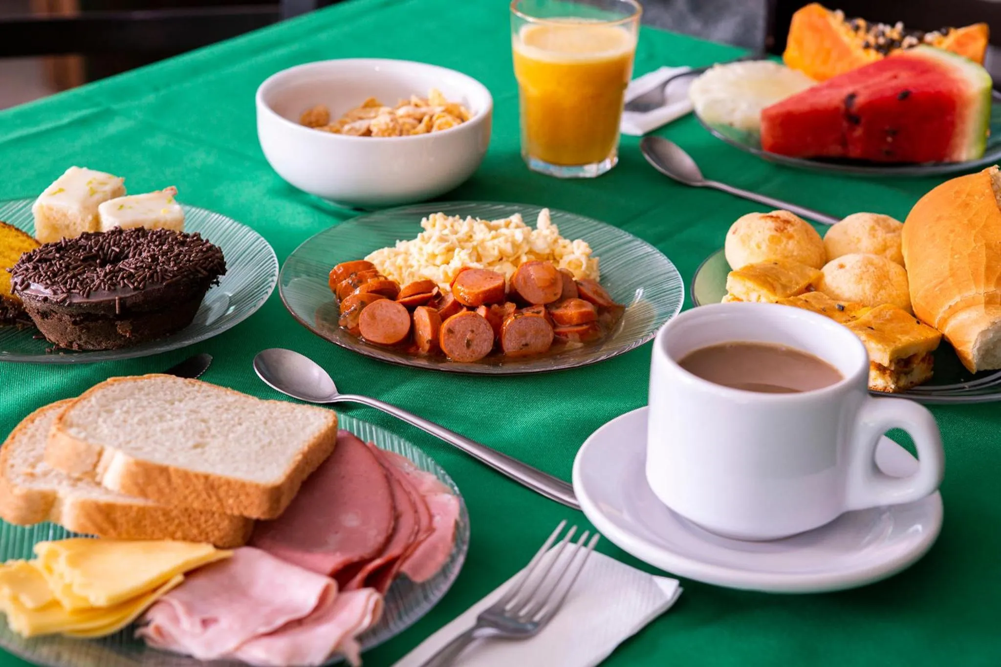 Breakfast in Pousada Guarubela Veloso