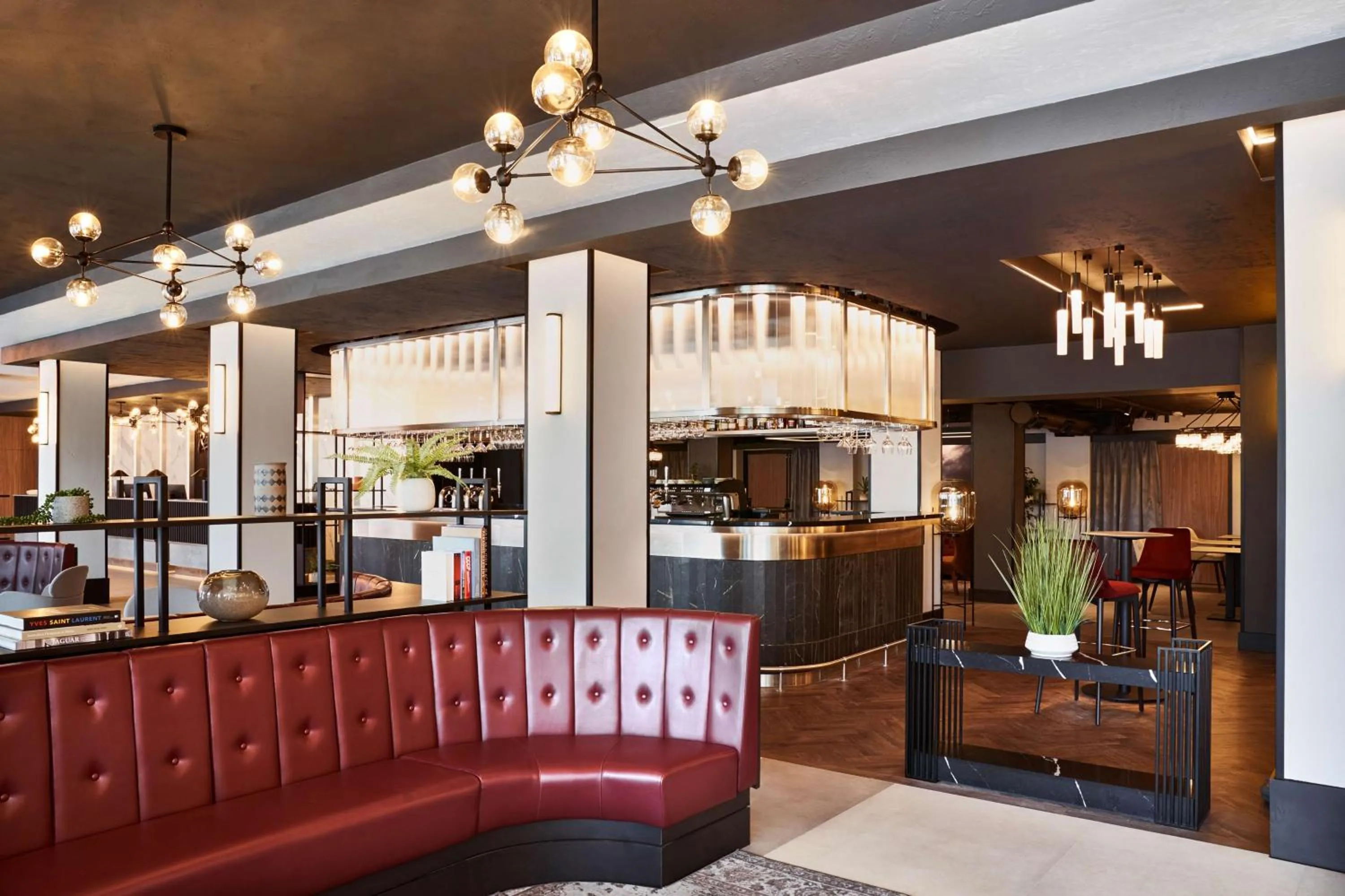 Lounge or bar in Radisson RED London Heathrow