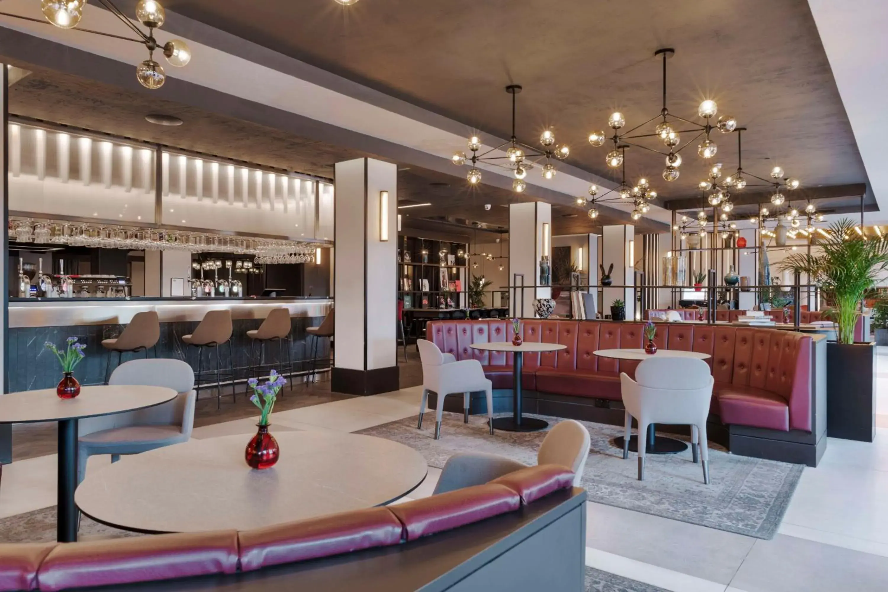 Lounge or bar in Radisson RED London Heathrow Lounge or bar in Radisson RED London Heathrow