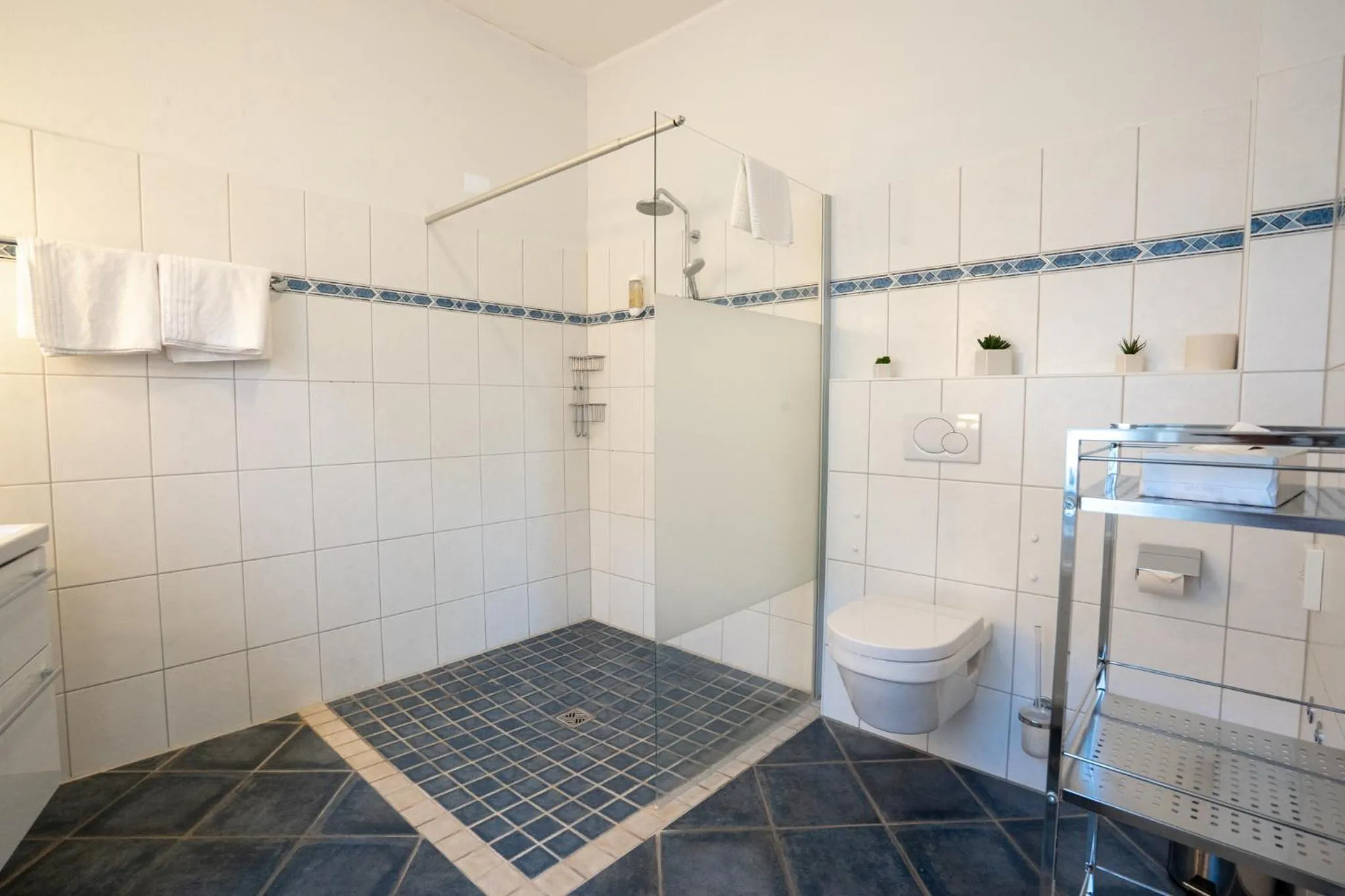 Bathroom in Hotel am Rathaus