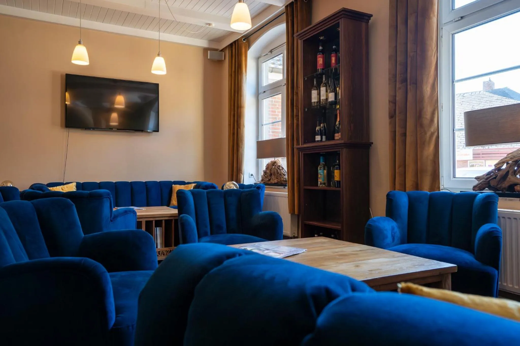 Lounge or bar in Hotel am Rathaus